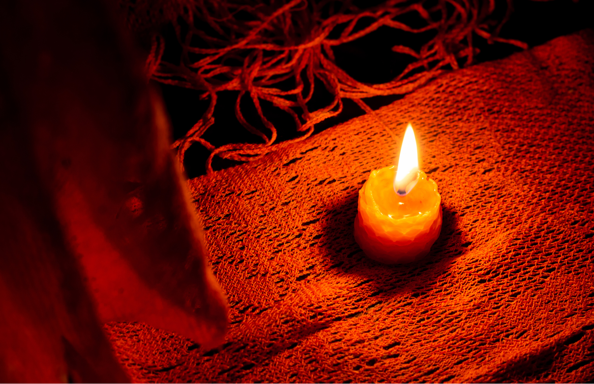 Red Veil & Beeswax Candle.png