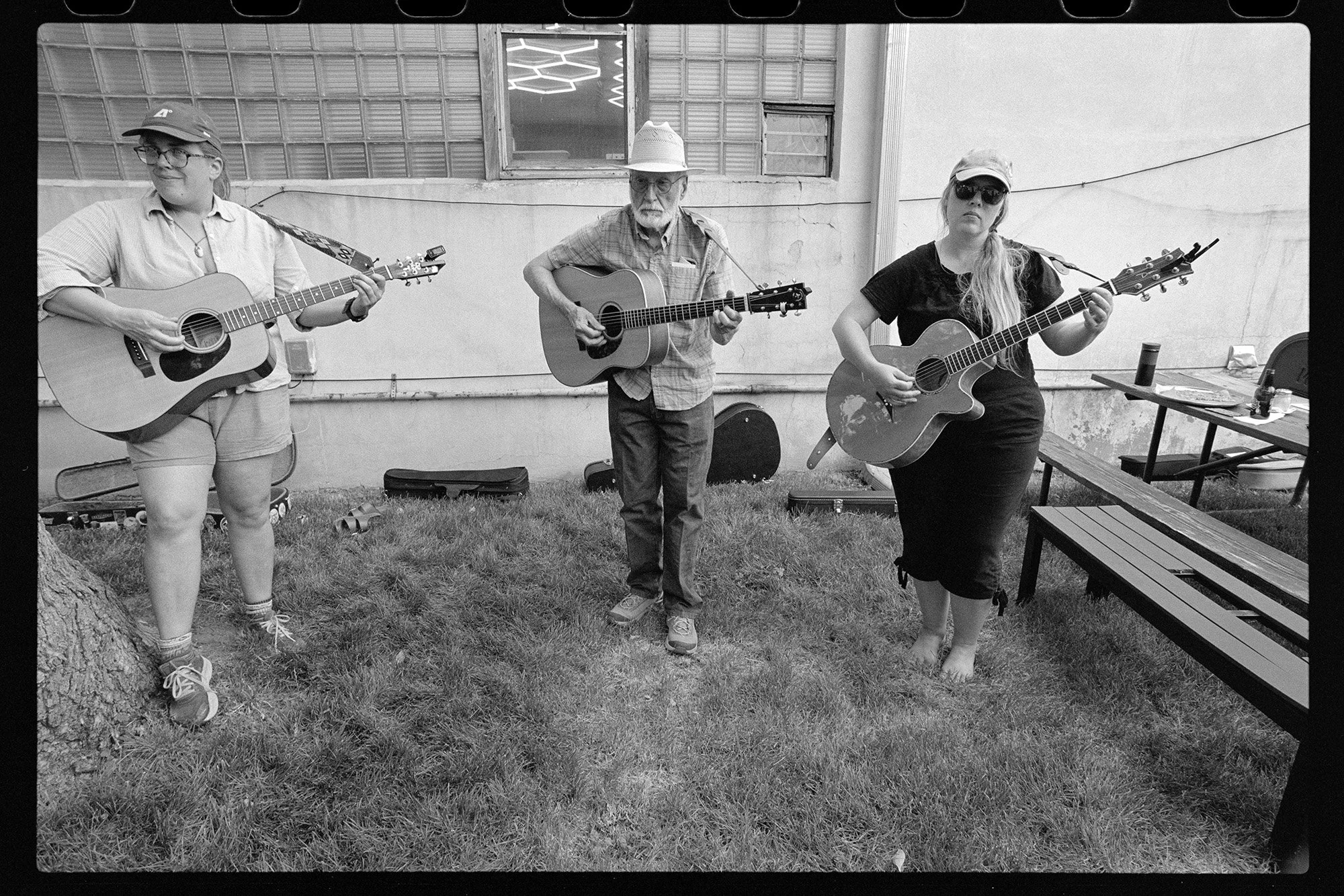 26-06-07-NikonF2-LovelandBluegrass_SNR0802.jpg