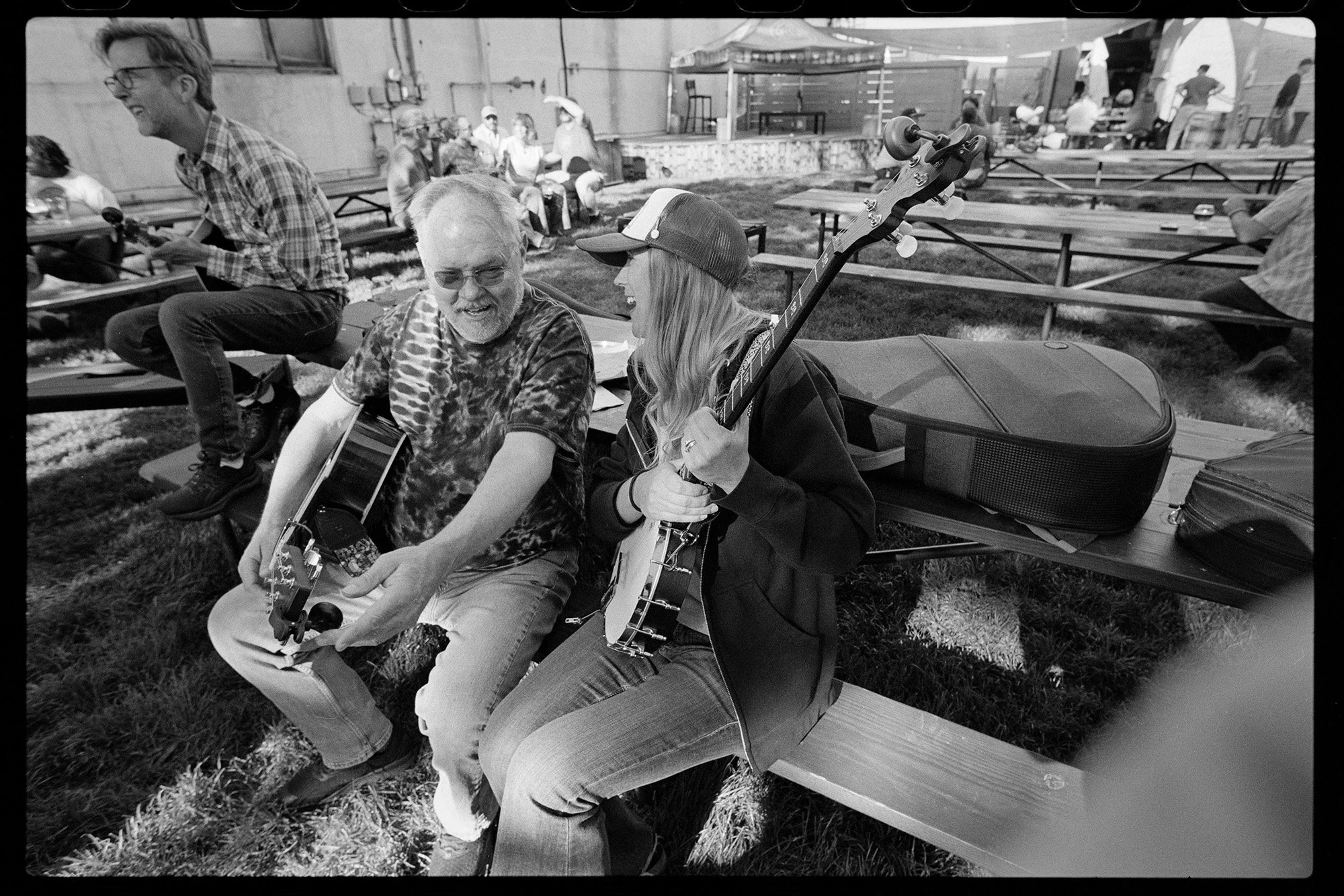 26-05-10-NikonF2-LovelandBluegrassJam_SNR0652.jpg