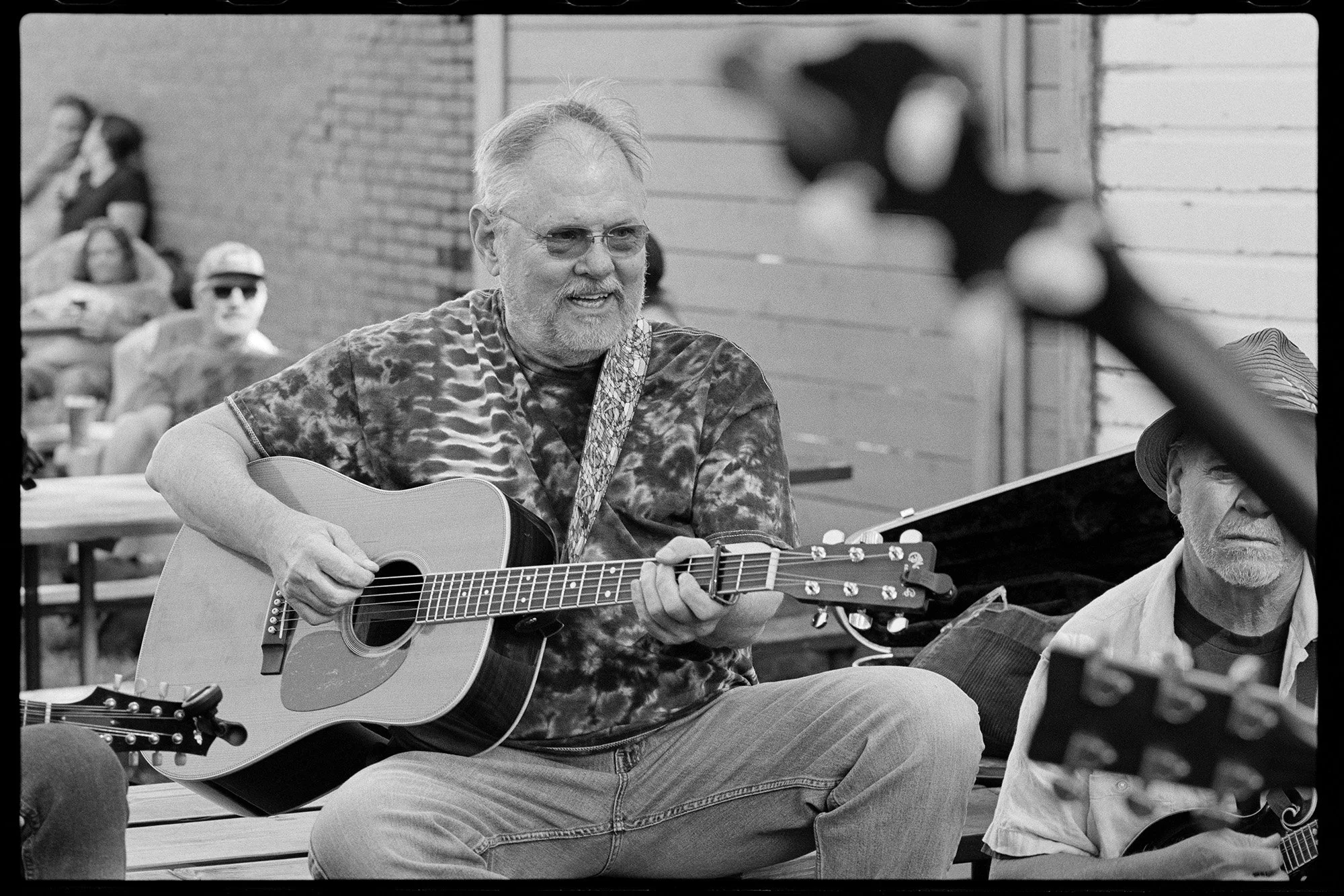 26-05-10-NikonF2-LovelandBluegrassJam_SNR0619.jpg