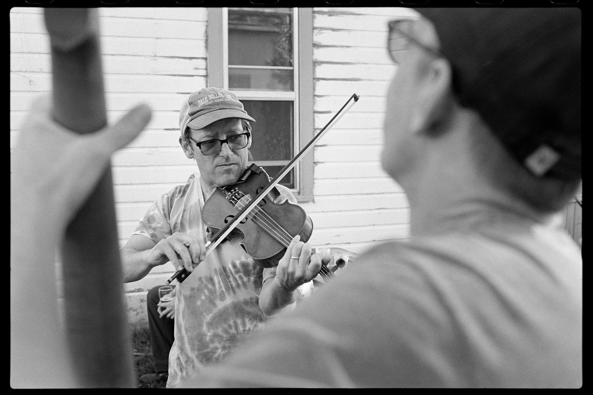 26-05-10-NikonF2-LovelandBluegrassJam_SNR0647.jpg