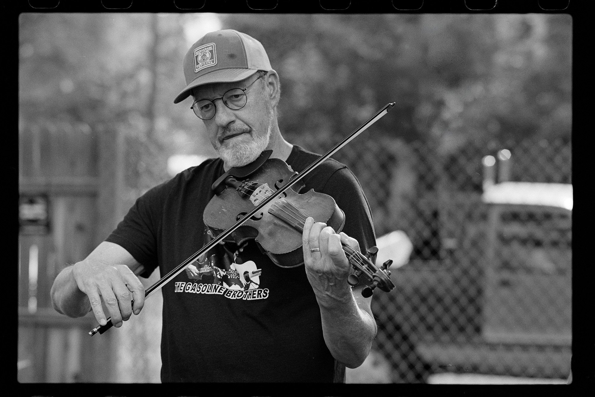 26-06-07-NikonF2-LovelandBluegrass_SNR0814.jpg