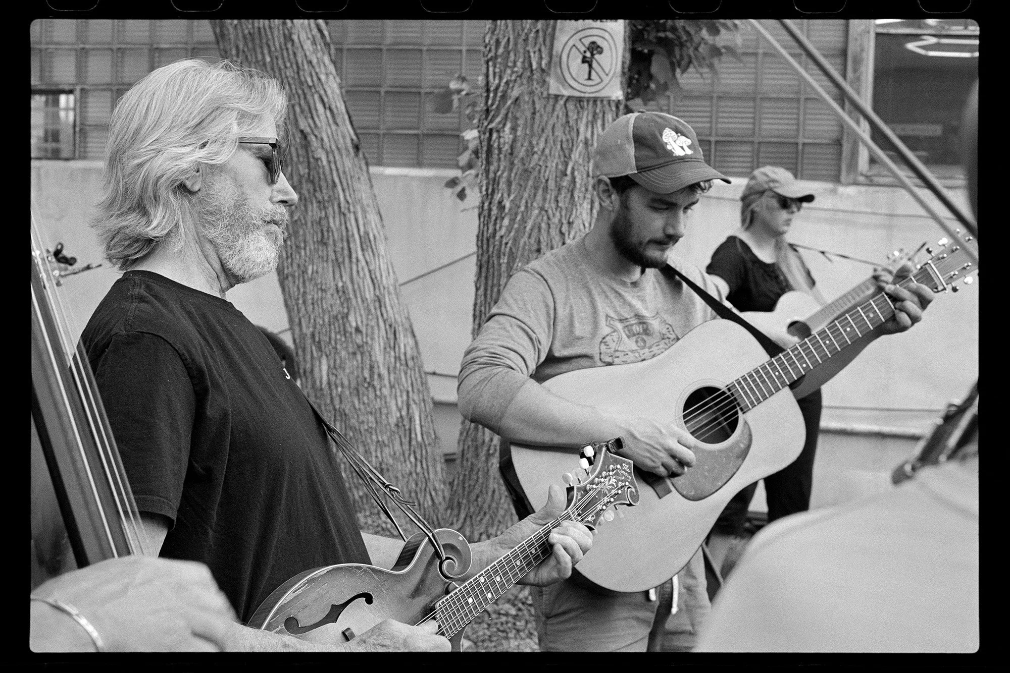 26-06-07-NikonF2-LovelandBluegrass_SNR0779.jpg