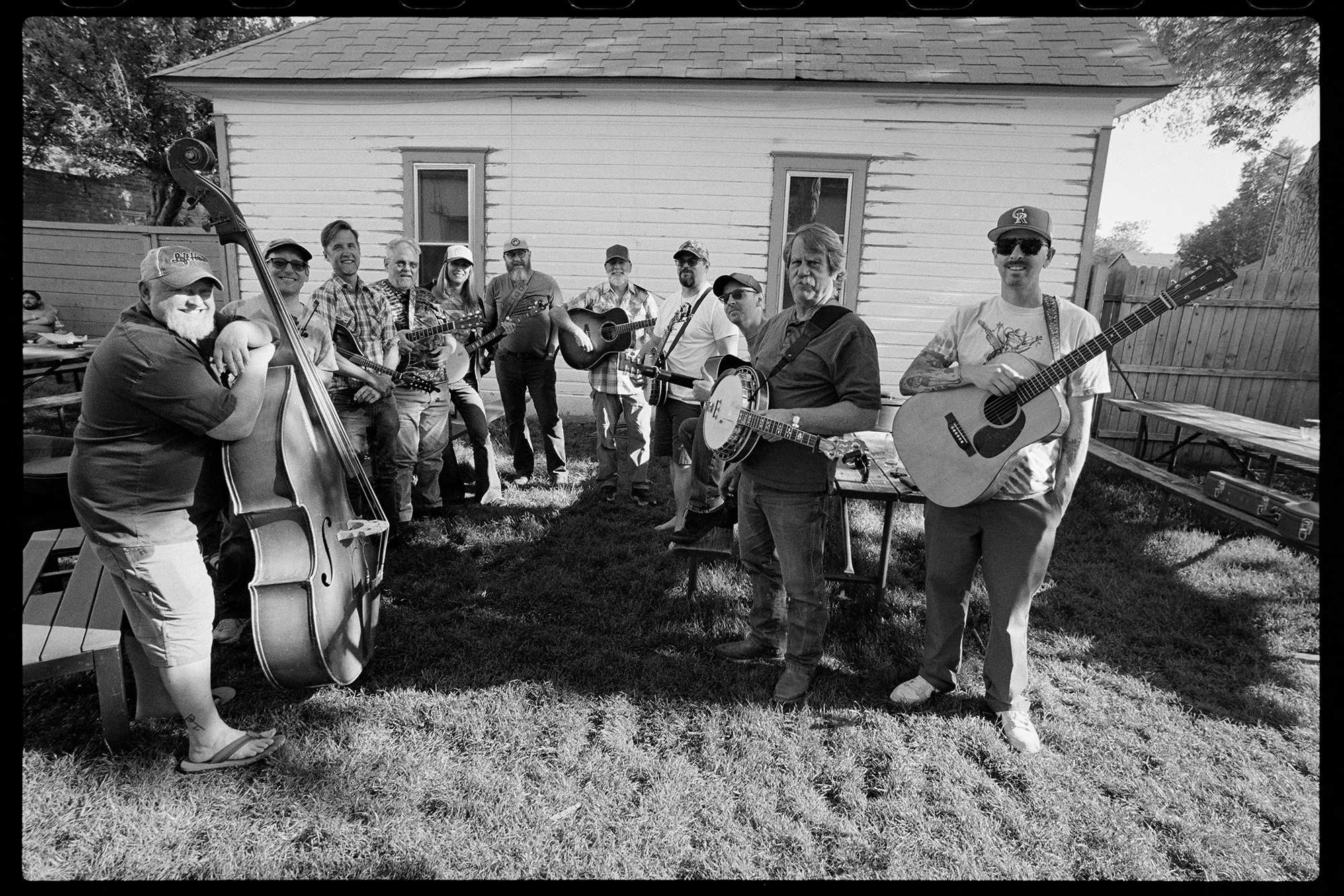 26-05-10-NikonF2-LovelandBluegrassJam_SNR0655-2.jpg