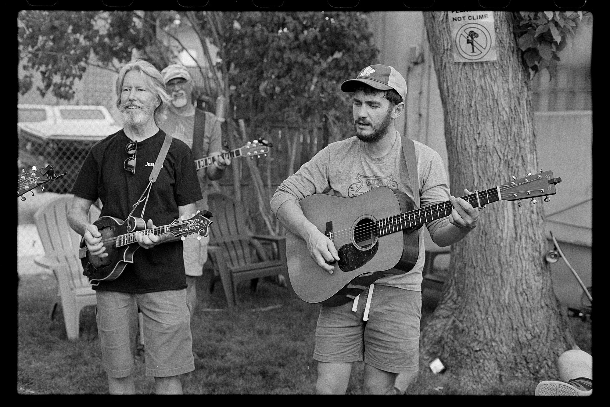 26-06-07-NikonF2-LovelandBluegrass_SNR0785.jpg