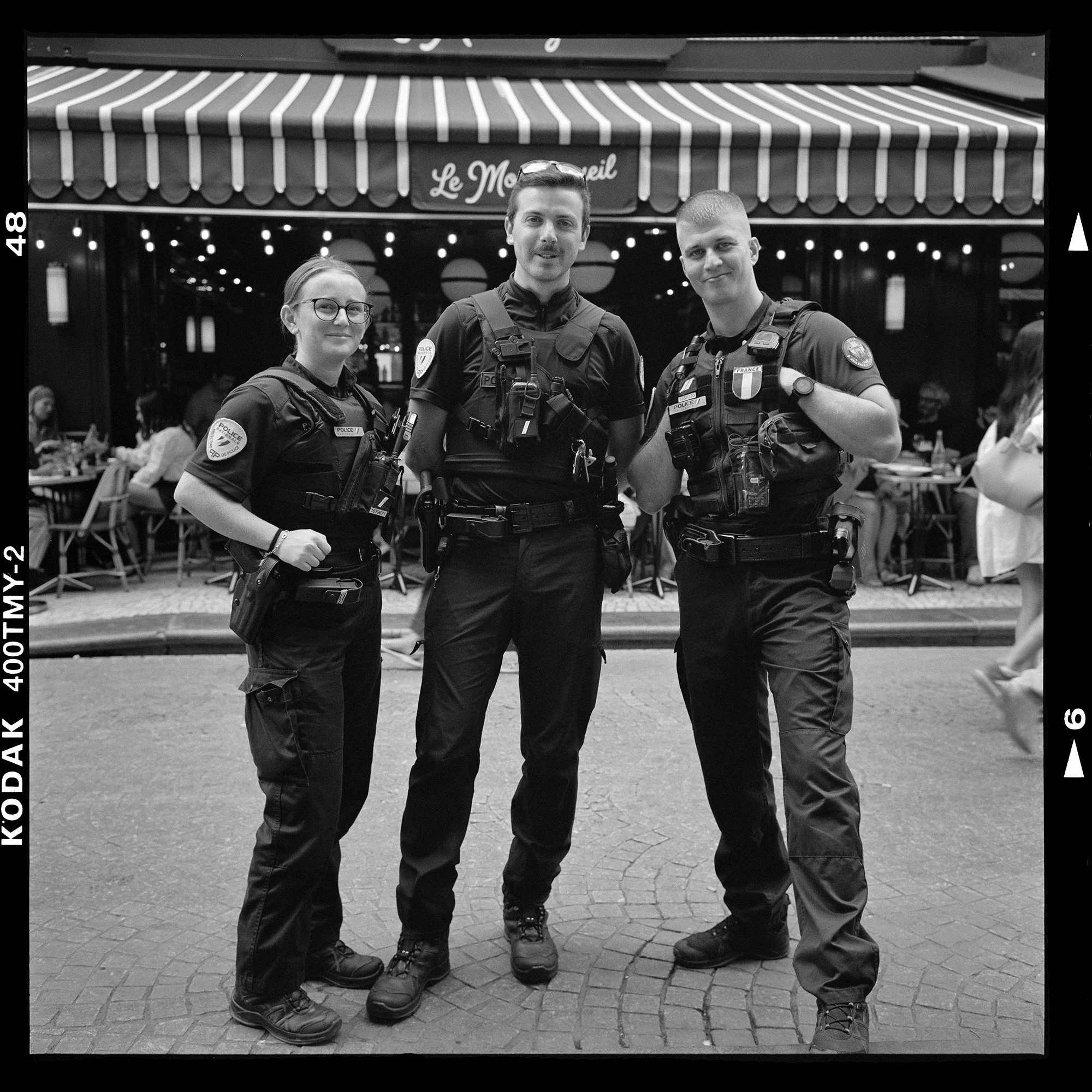 26-07-19A-Rollei192-Paris_SNR3470.jpg