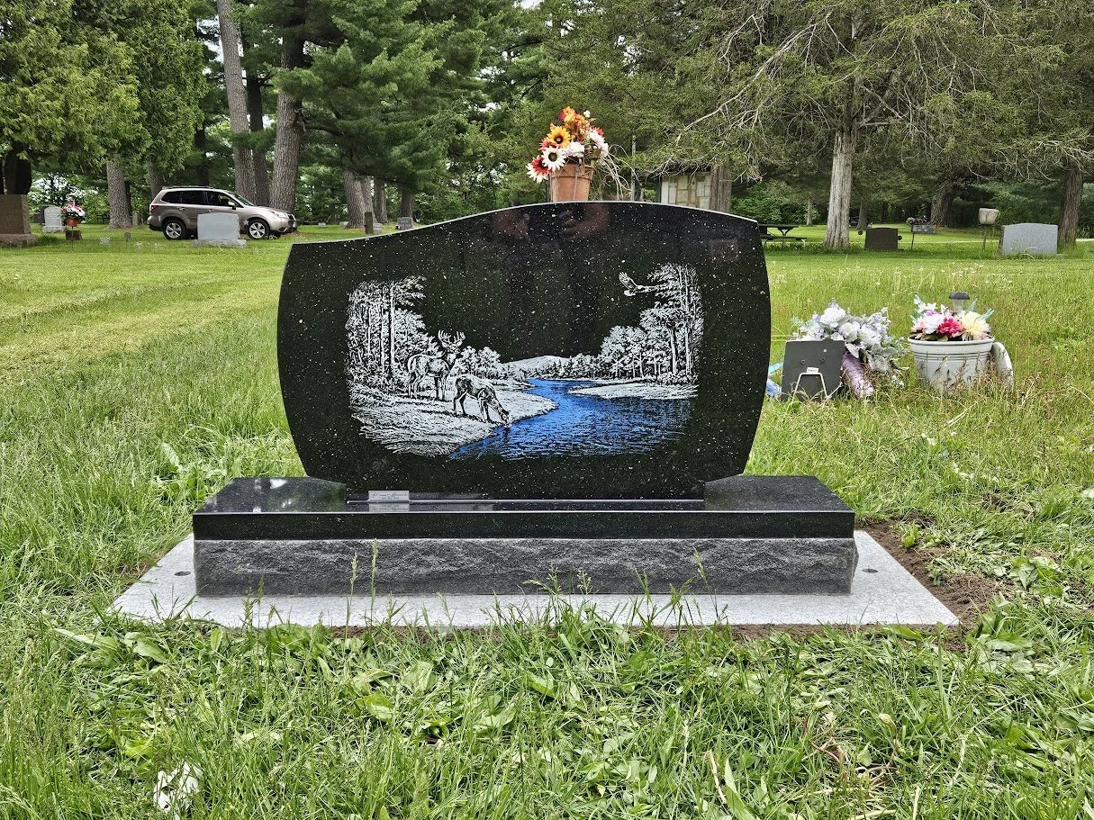 Gold Star Black Special Shape Headstone with Etching Scene of Deer by a River with the night sky