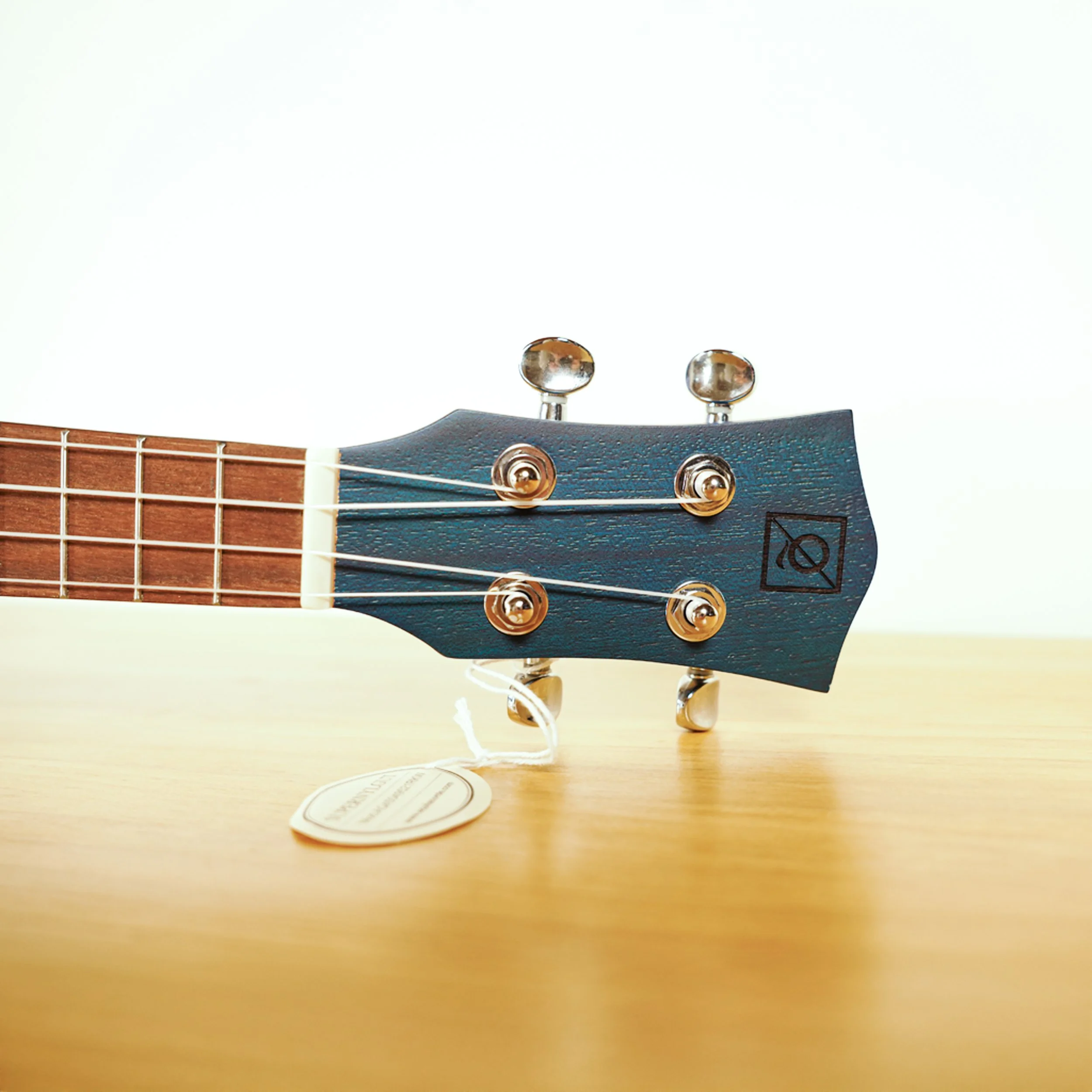 ukelele soprano azul clavijero