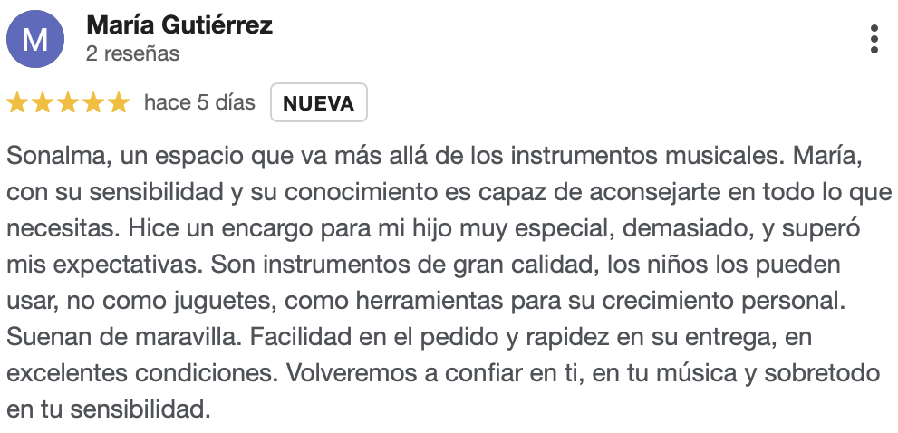 Captura de una reseña de cliente de Sonalma que destaca la belleza, calidad y acabado de un instrumento musical artesanal.