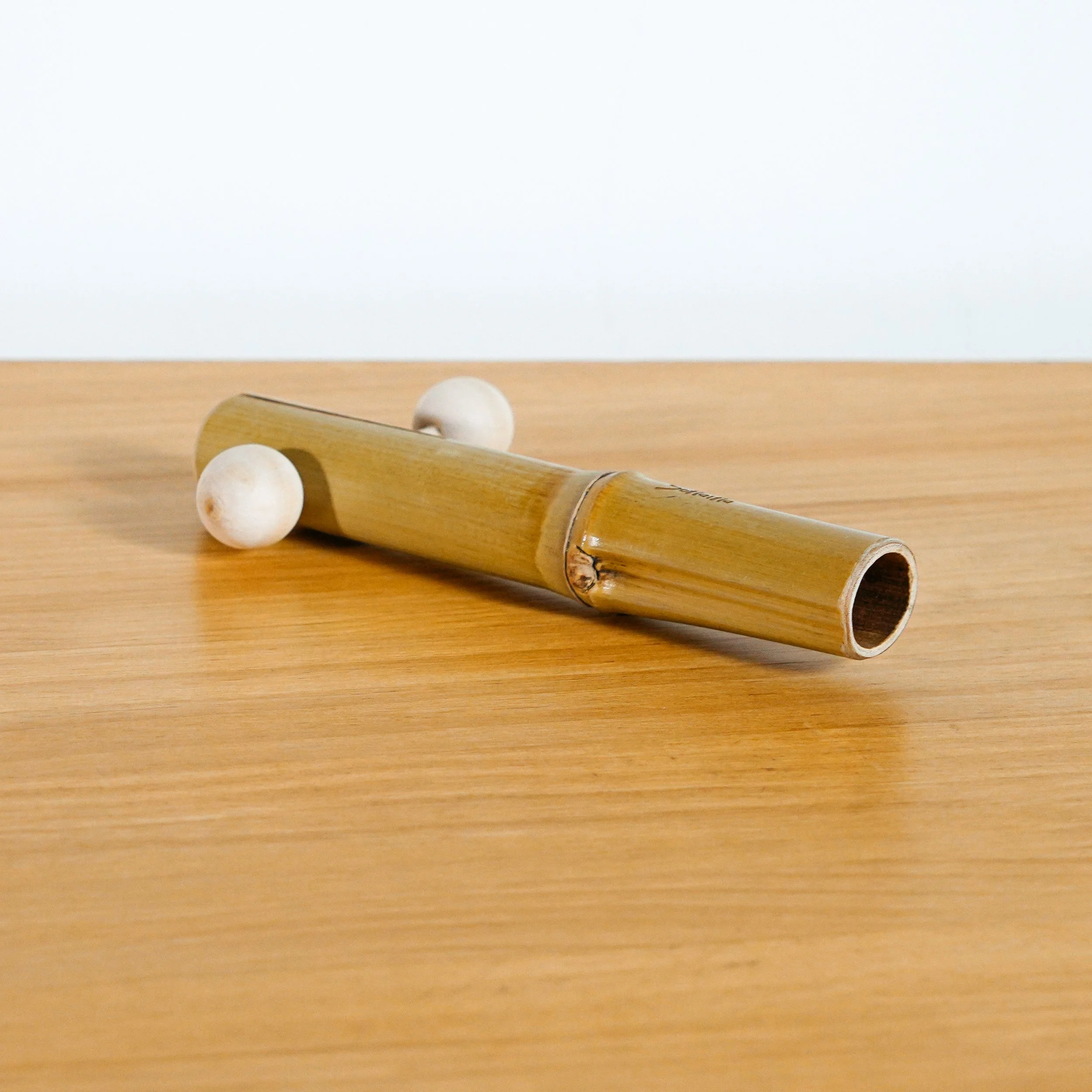 instrumento carpintero bambú suflaifla percusión mecánica