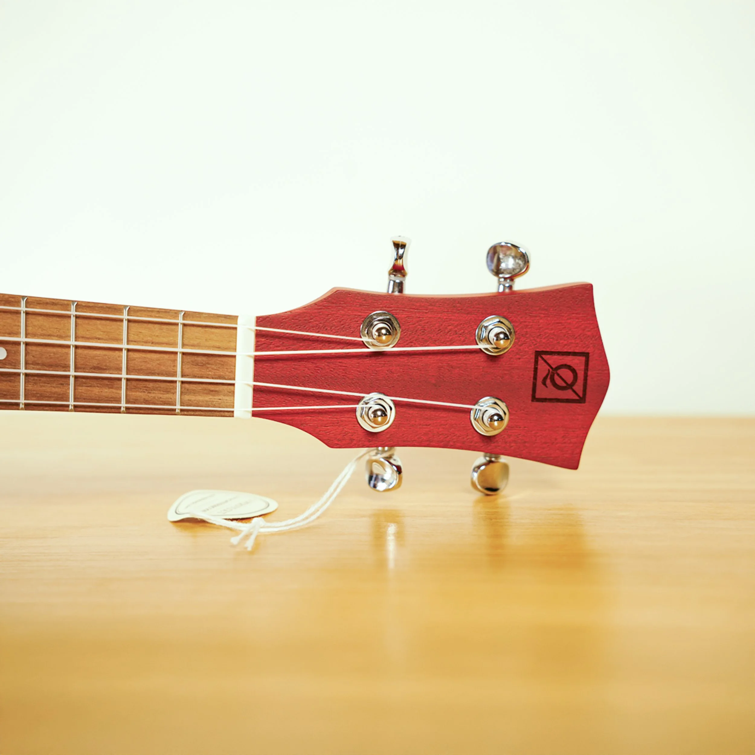 ukelele soprano rojo clavijero