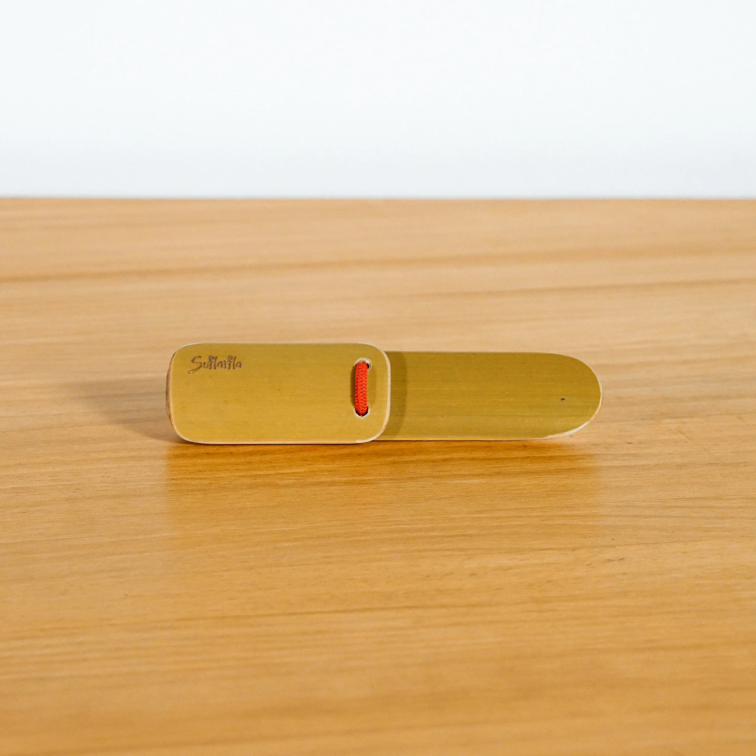 Castañuela de bambú con mango