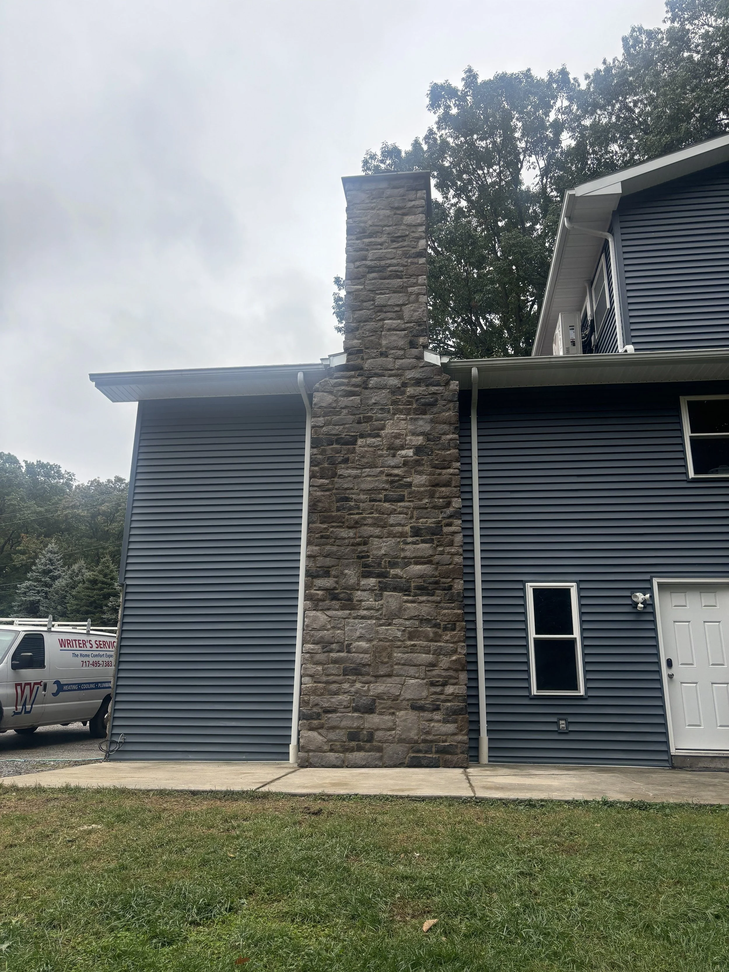 Stone_Veneer_Chimney_2-rotated.jpg