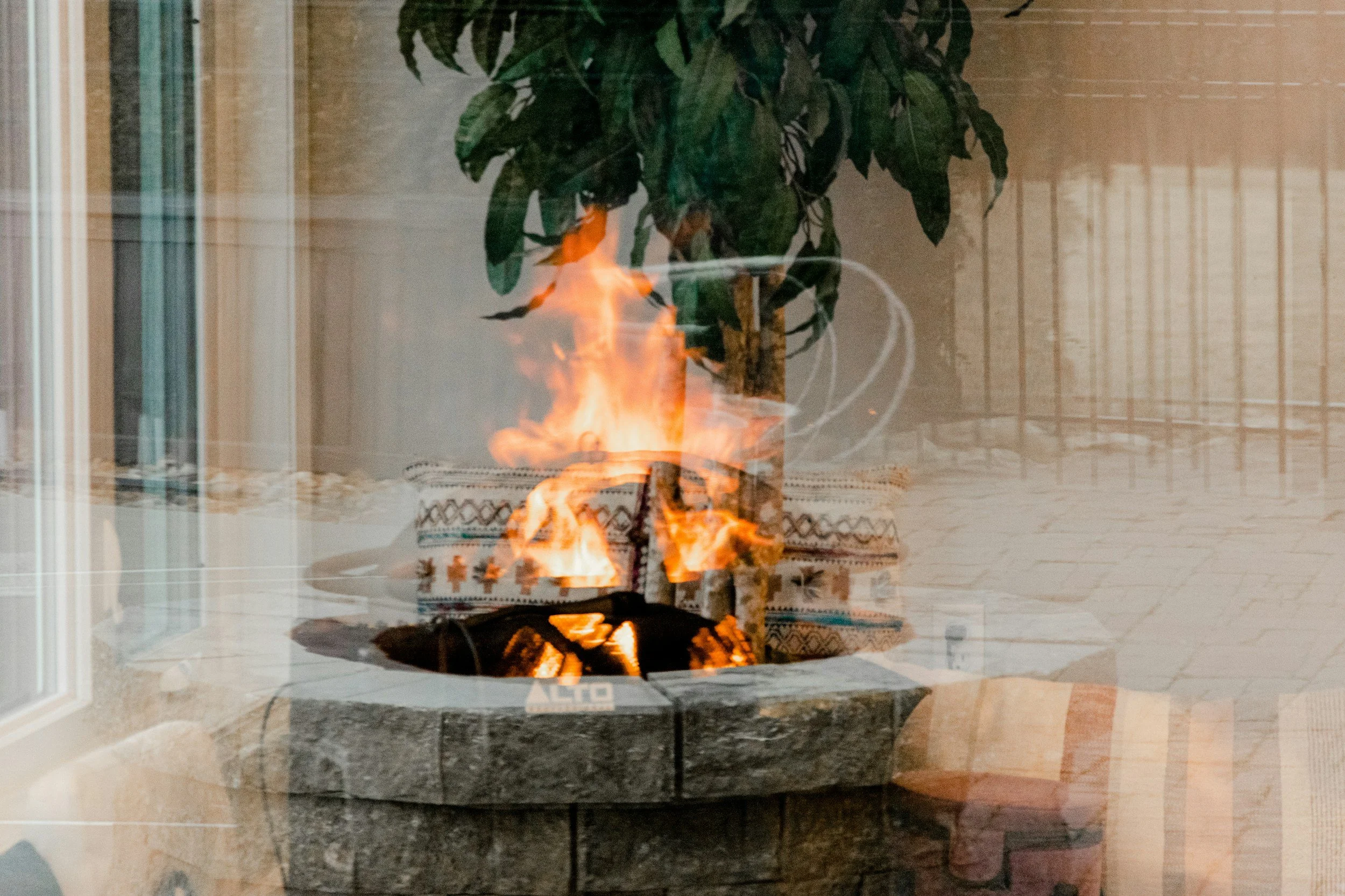 Why Fall Is the Best Time to Install an Outdoor Fireplace