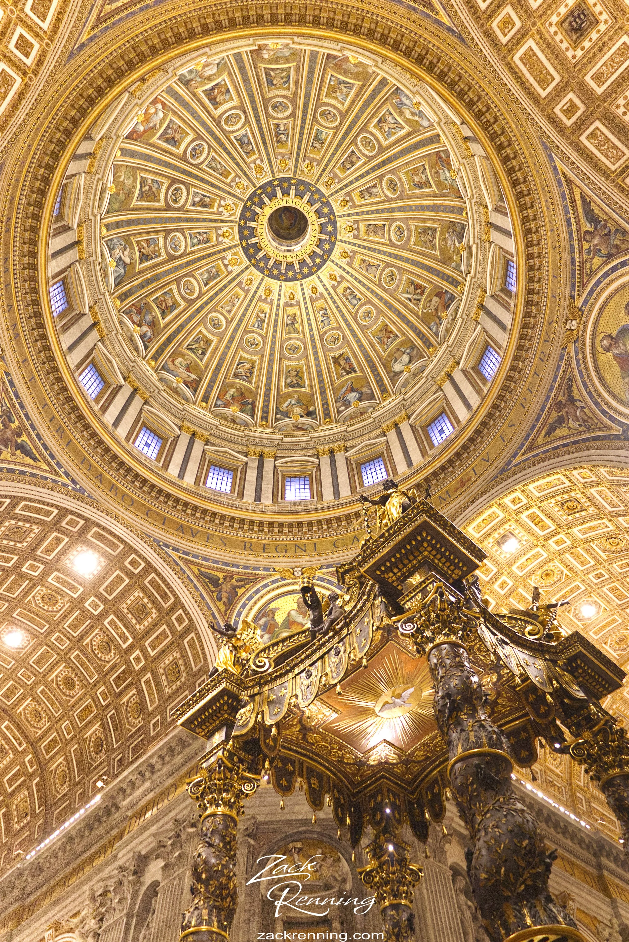 Altar of the Confessio and central dome