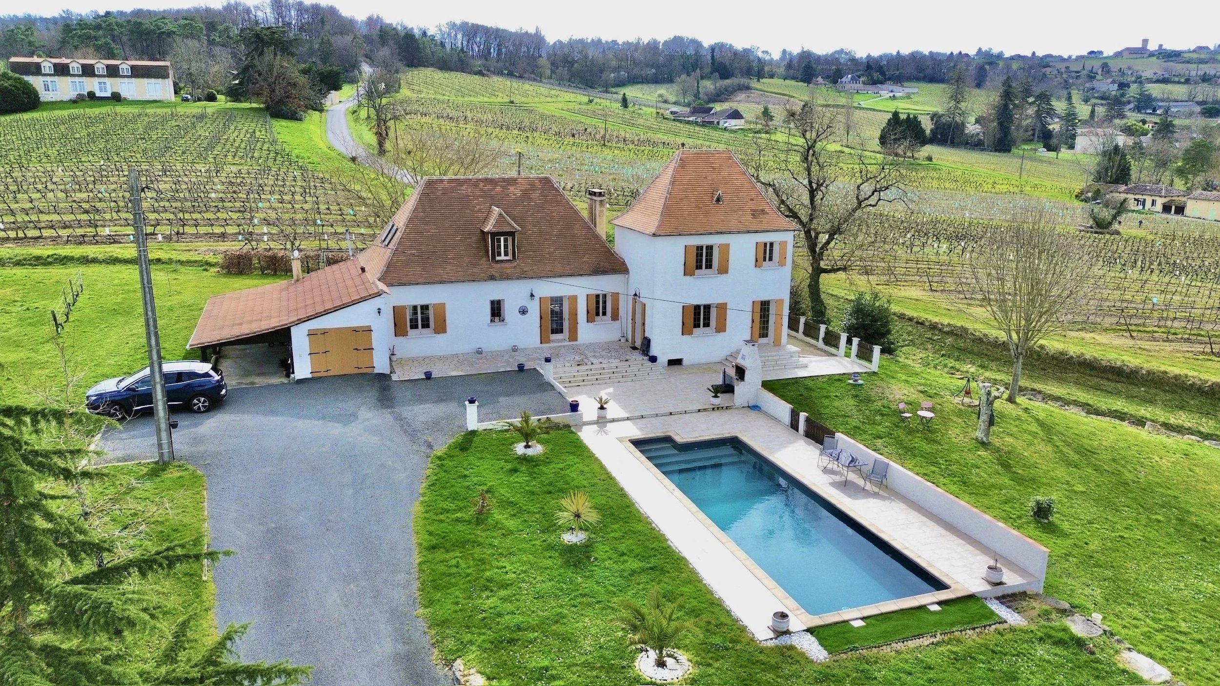 The house, pool and main area.
I wish I’d asked to use my drone and taken photos that showed the whole plot. Still looks pretty good though no?