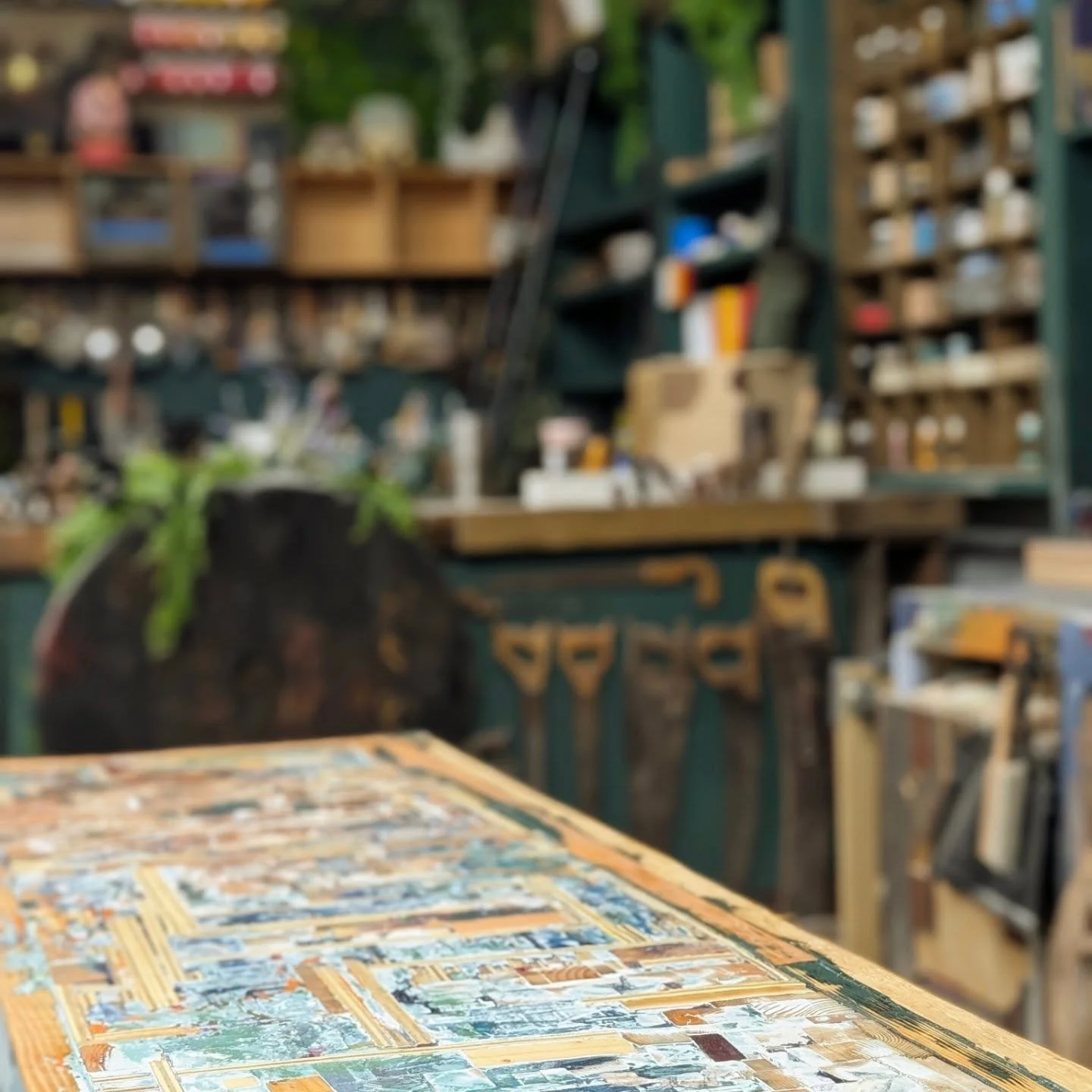 Fresh finish on old workbenches. 
Primed and ready for a whole new beating on Monday.