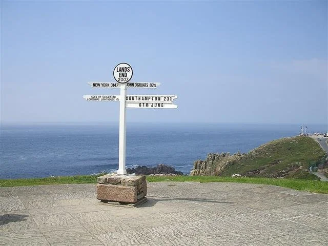 Landsendsignpost.jpg