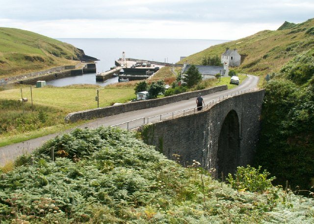 Lybster_Harbour_Bridge_-_geograph.org.uk_-_85641.jpg