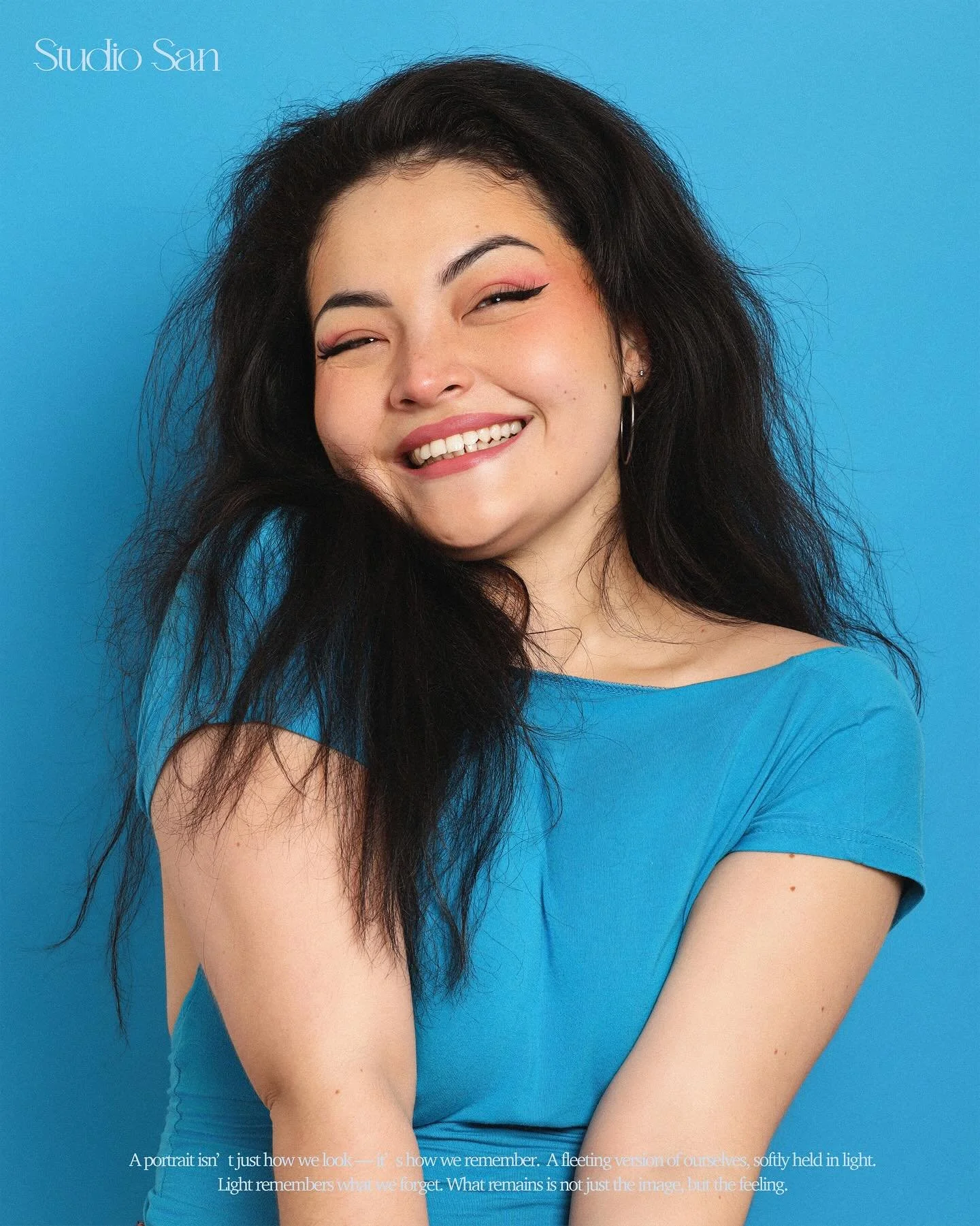 I really enjoyed the shoot with her! she was super professional. We got to make totally different vibes by switching up the background colours, hairstyles, and outfits❤️🩵