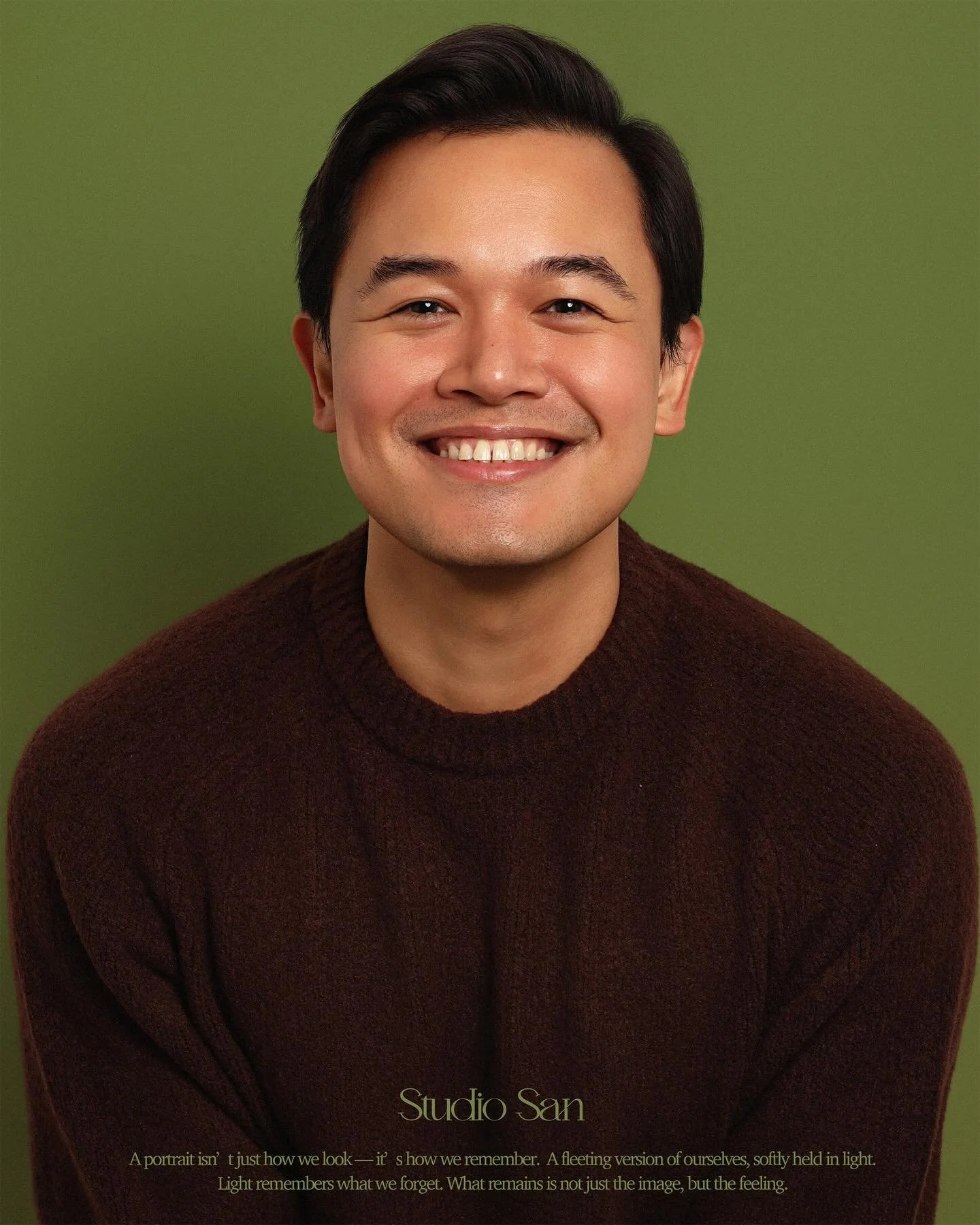 He came with his friends to celebrate his birthday! His bright smile was so beautiful and warm💚🤎