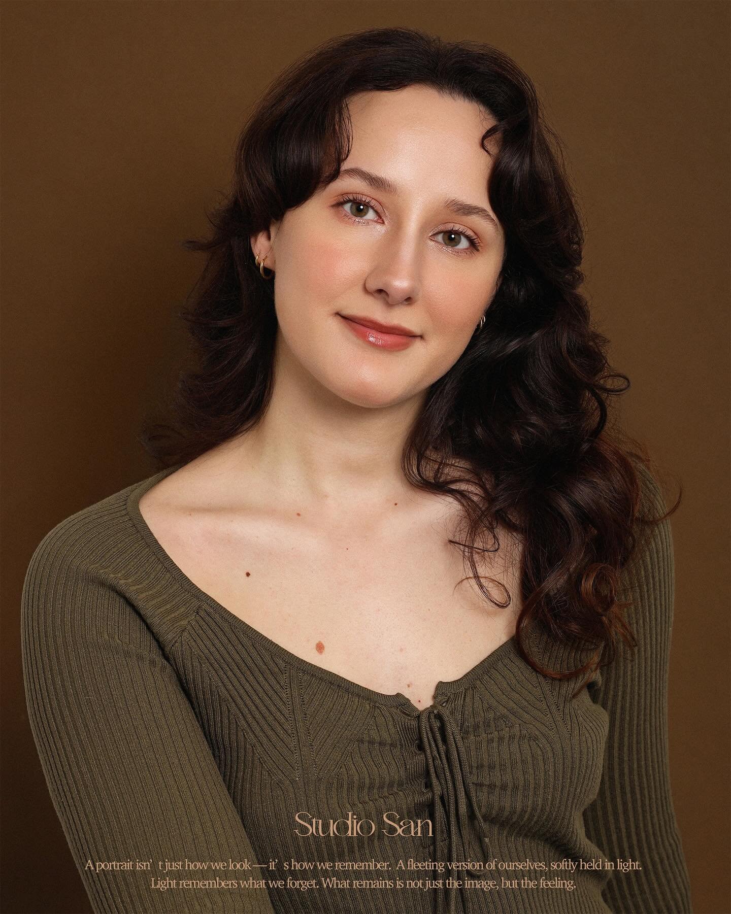 She really suited brown. It gave her a calm, classic look, like the women in those classic portrait paintings you see in museums🤎

#londonheadshots