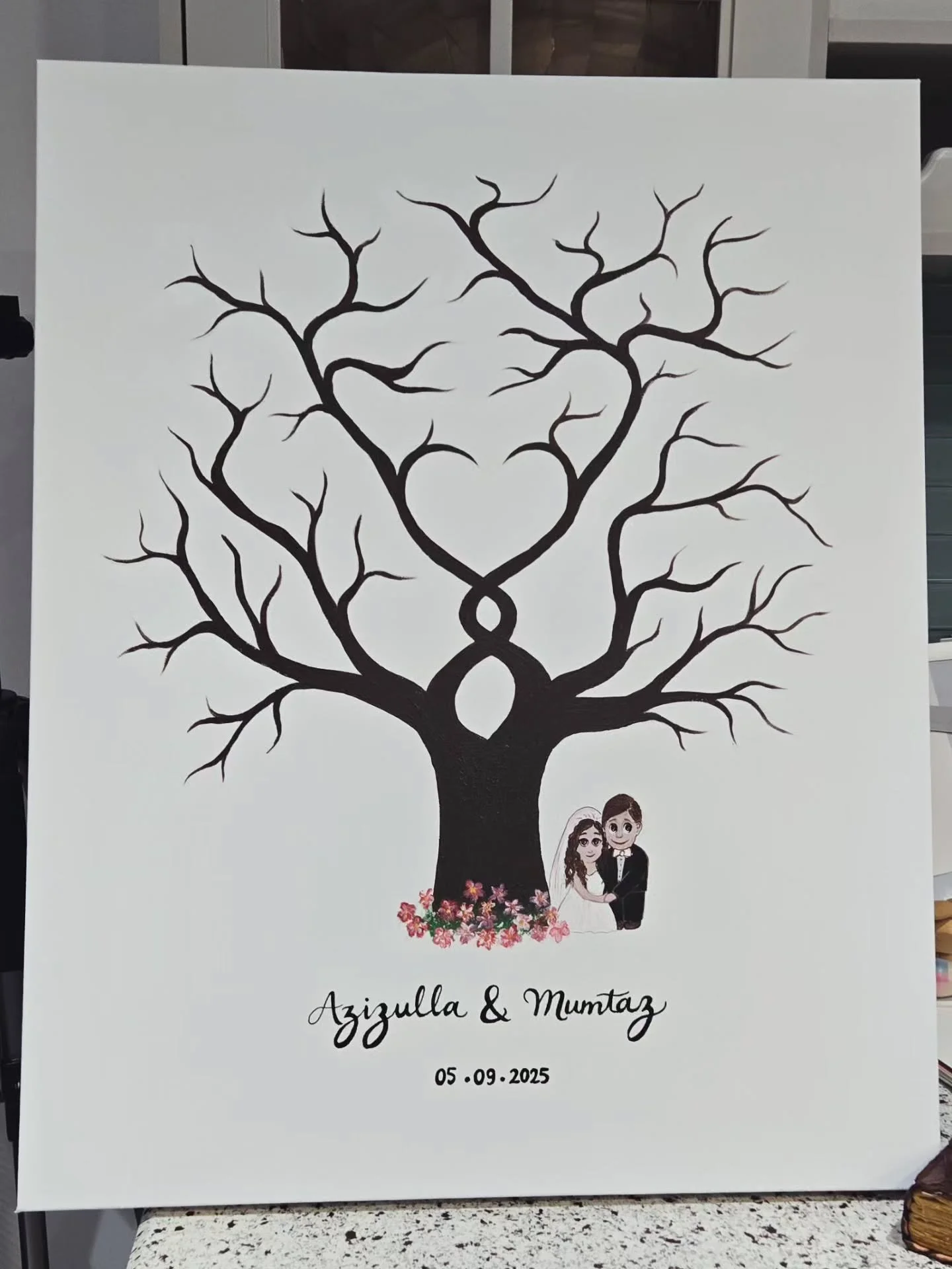 Your best moment on canvas ✨️

#acrylicpainting 
#artistsoninstagram 
#customepaint 
#partyinspiration 
#weddinginspiration