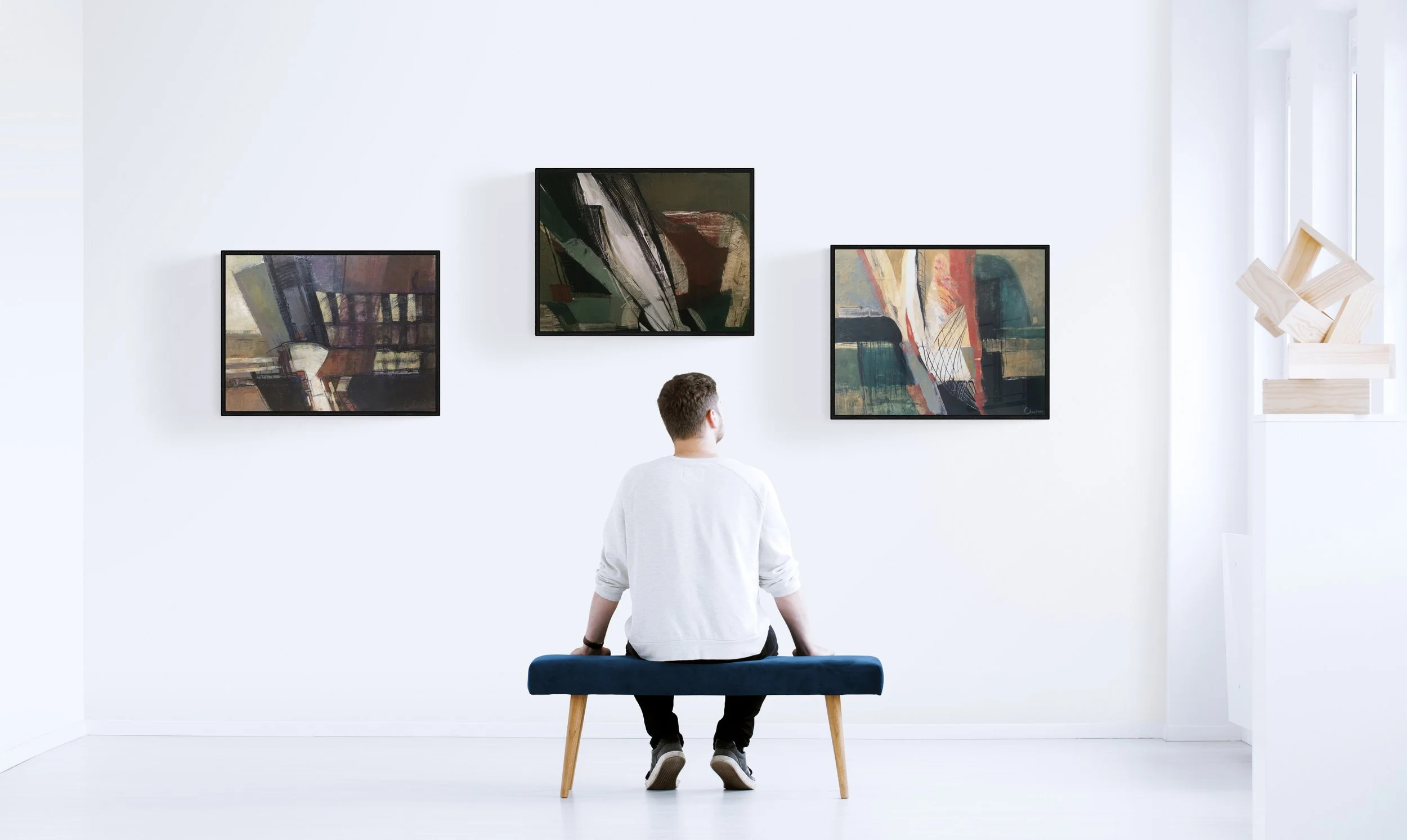 Small_gallery_wall.jpg