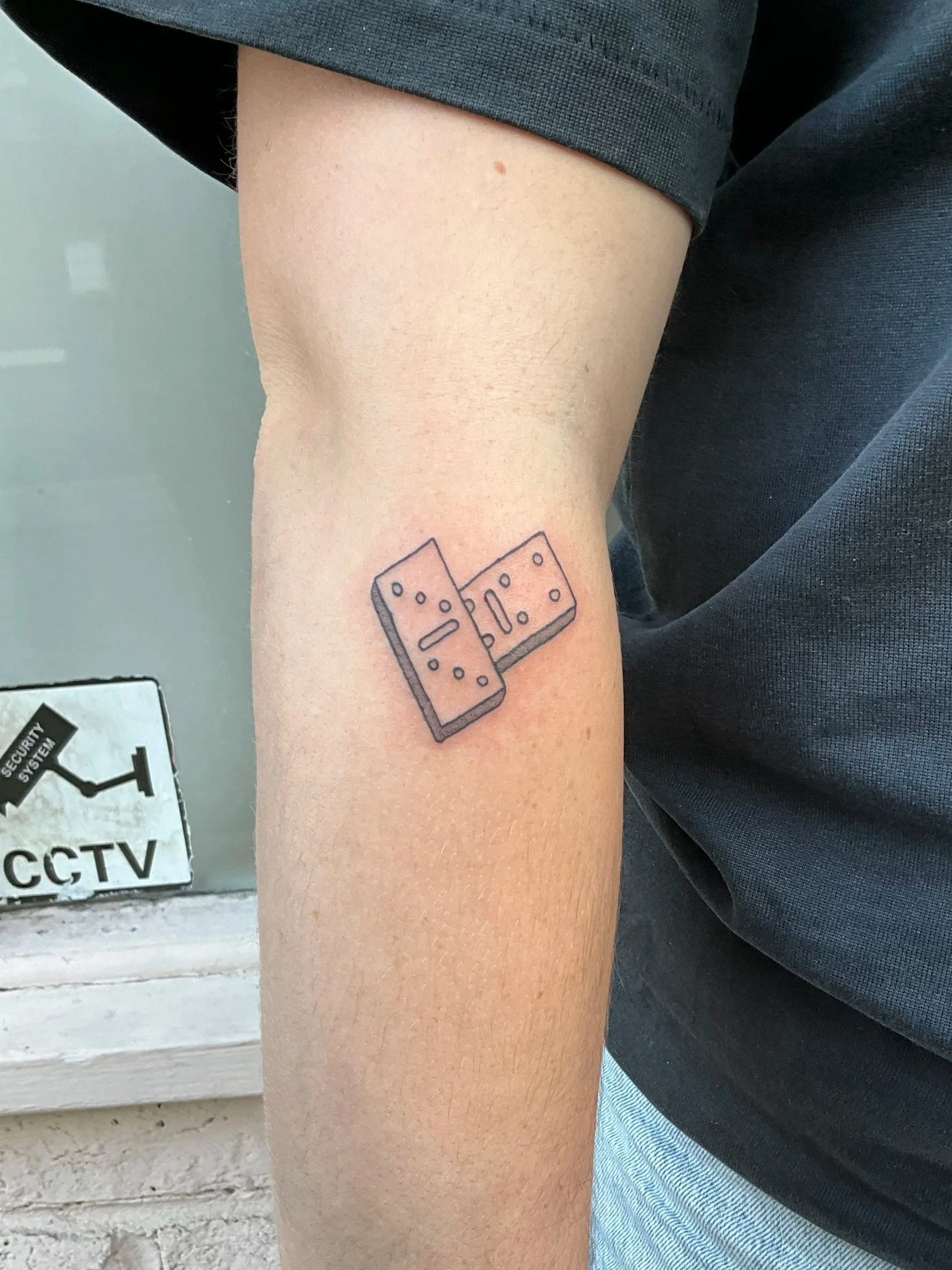 Dominoes