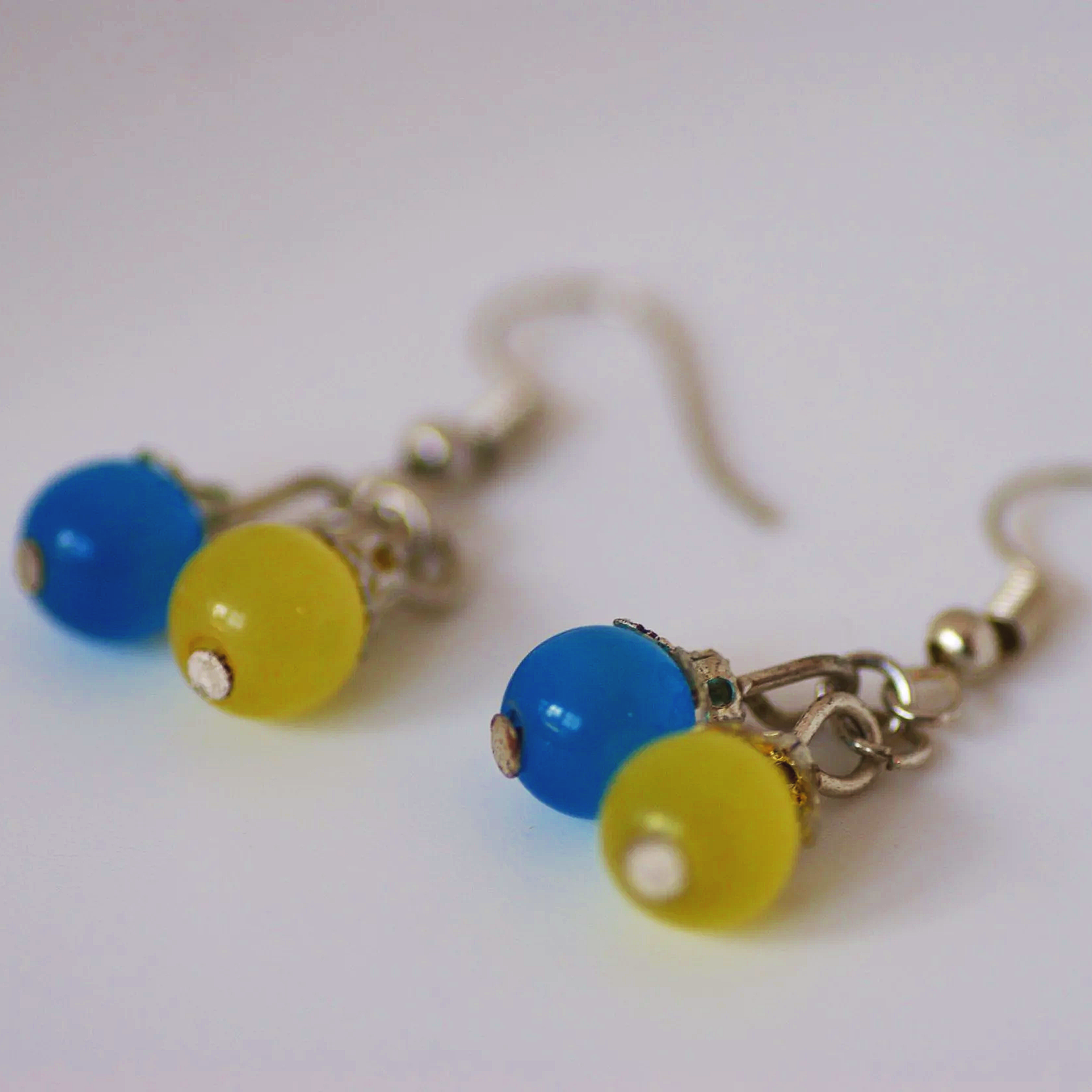 Blue%2B%2526%2Byellow%2Bbeads%2B1.png