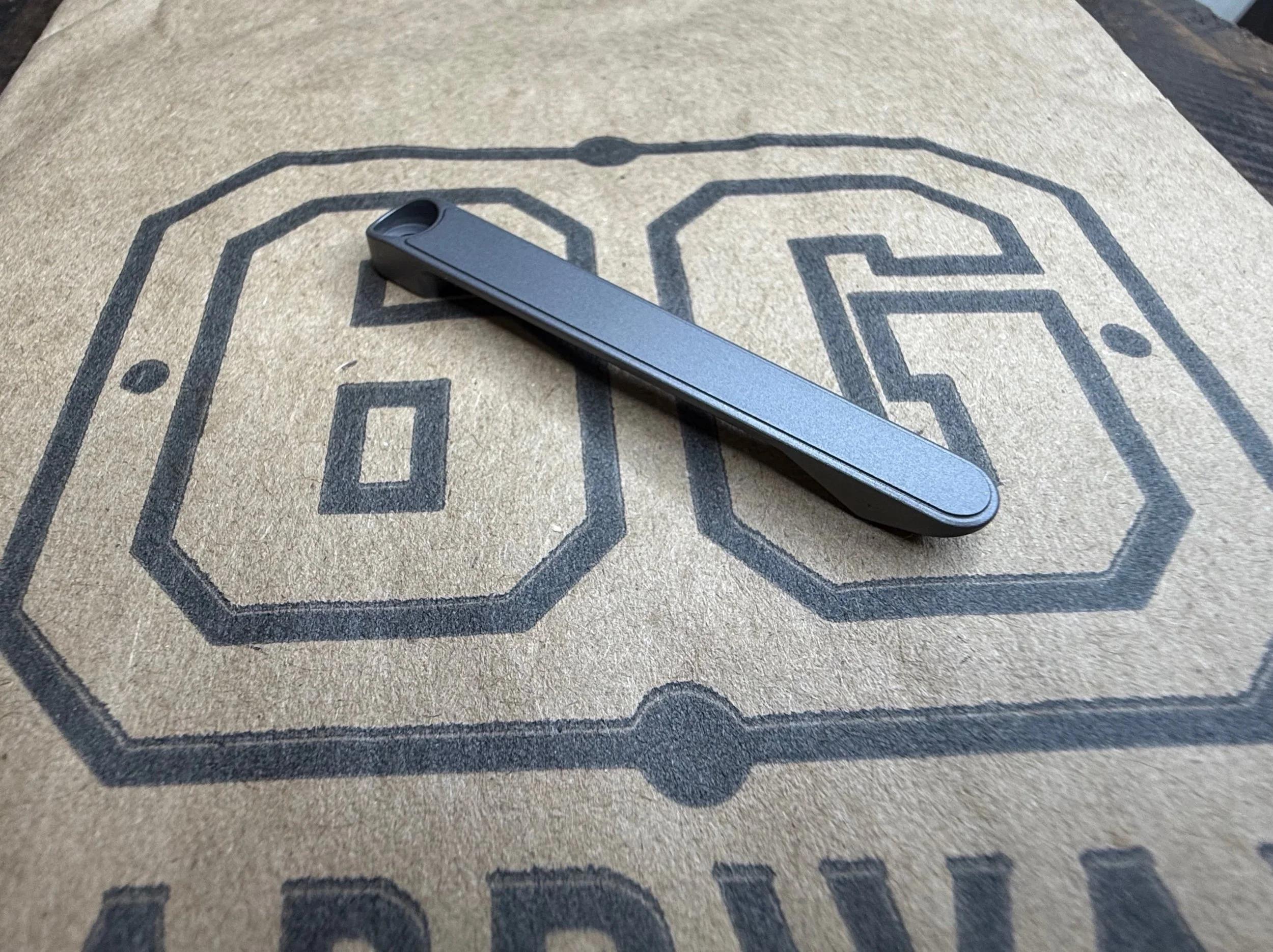 6G ST HIGHLANDER (FLAT TOP) GLASS BLAST CRK CLIP