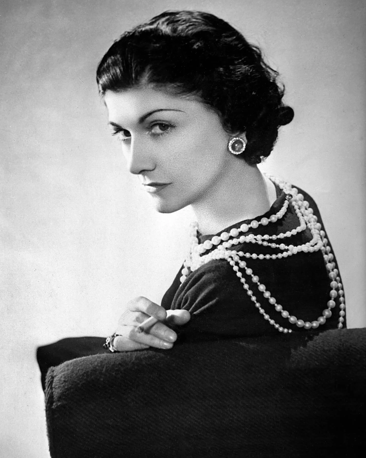 &ldquo;In order to be irreplaceable, one must always be different.&rdquo; &mdash; Coco Chanel

Difference, in luxury, is not noise.
It&rsquo;s authorship sustained over time.

#UNYQThinking #Strategy #LuxuryMarketing