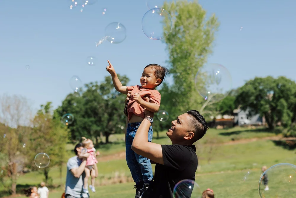 Kind Bubbles professional bubble show at a Bay Area kids birthday party