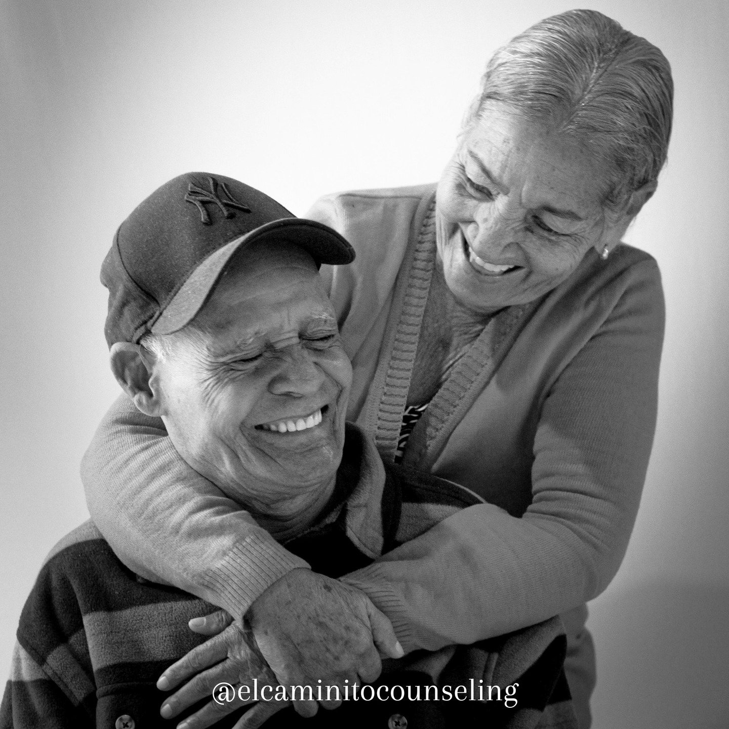 Verdad que esa foto es inspiradora?

Algo que he visto en la mayor&iacute;a de los matrimonios a los que he acompa&ntilde;ado en la terapia es su anhelo por preservar su relaci&oacute;n independientemente de los problemas por los que est&eacute;n atr