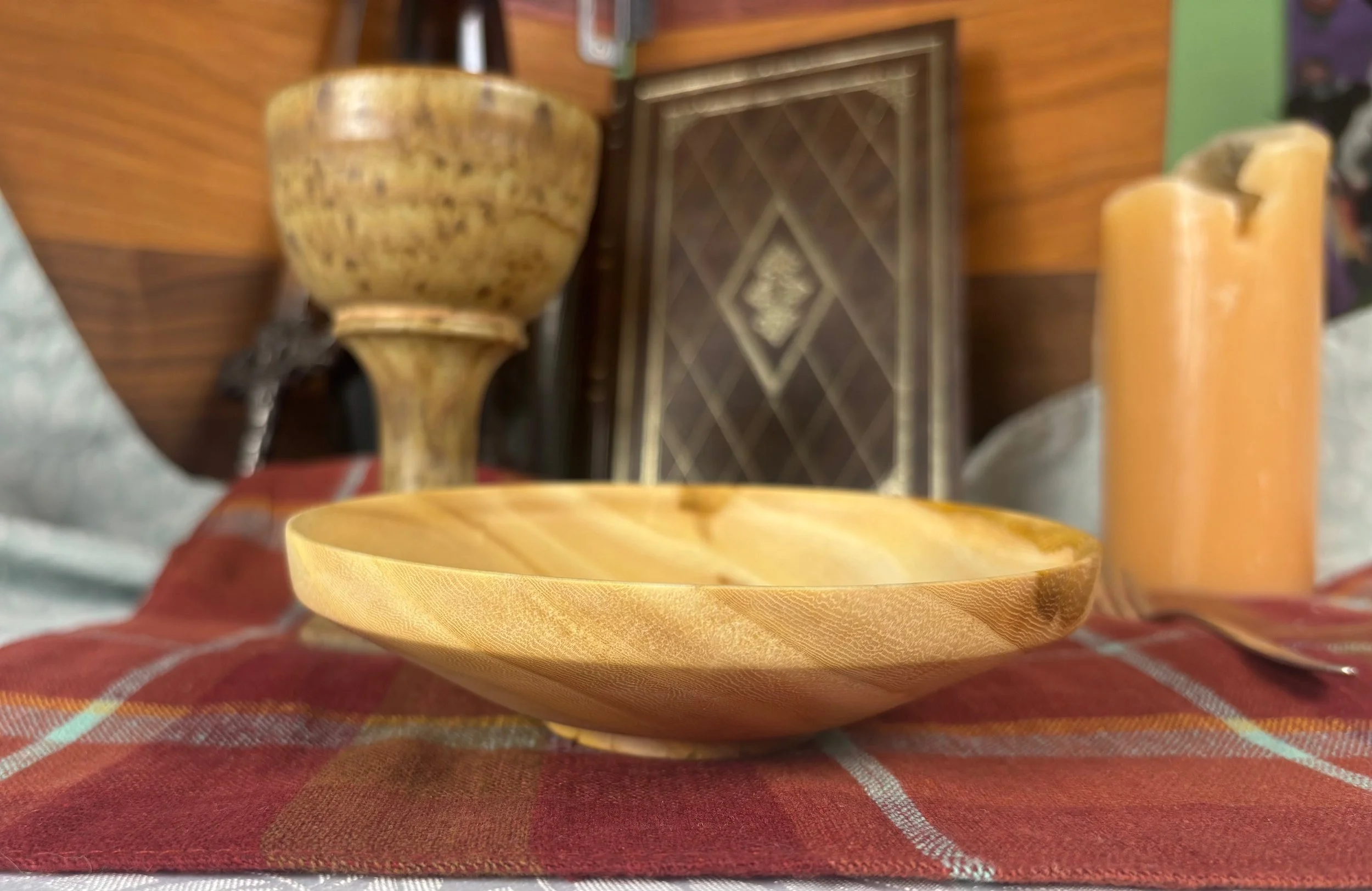 Green Ash Wood Dish, Footed