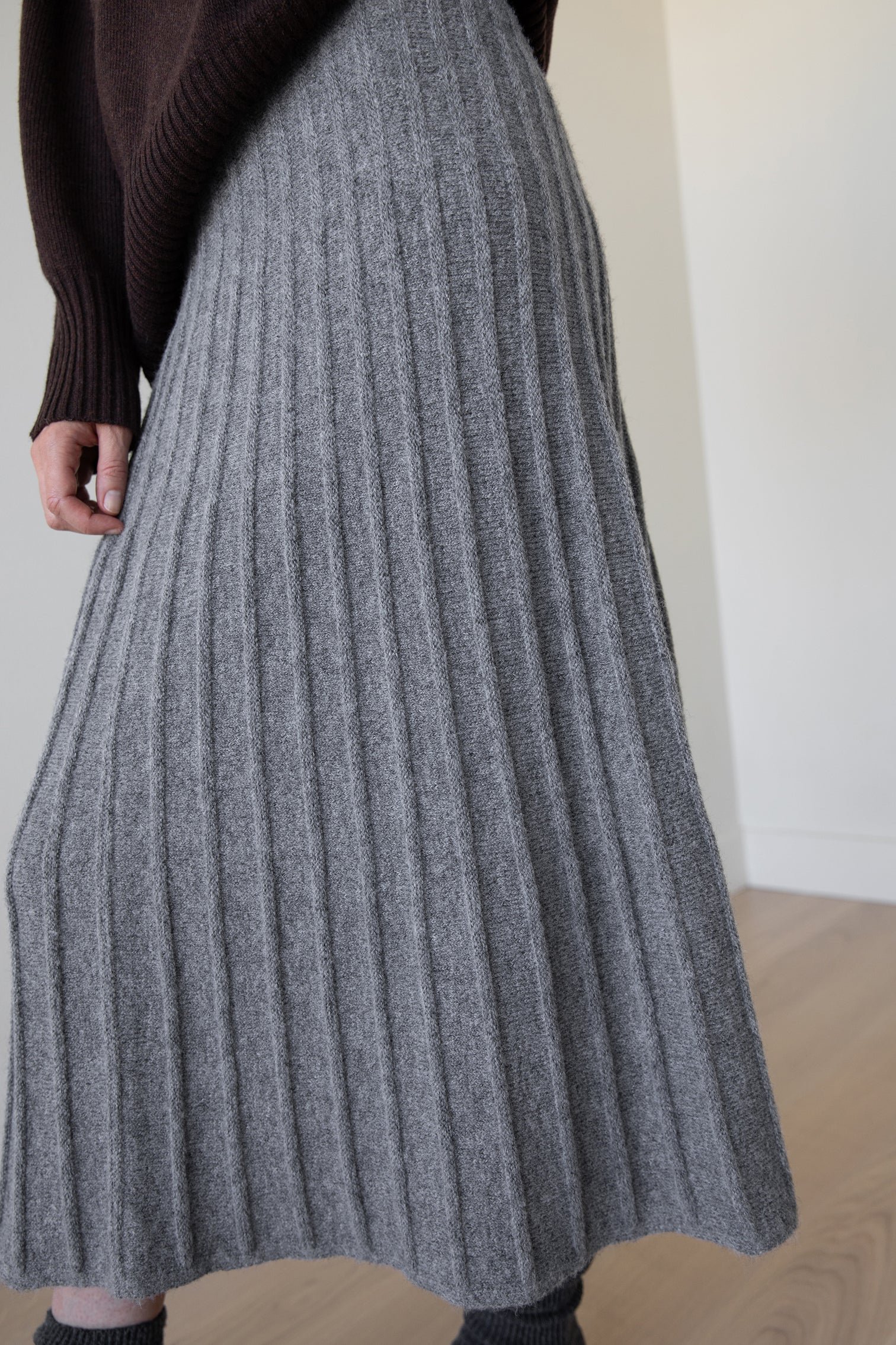 Skirt-13045_Heather_Smoked_Pearl-6.jpg
