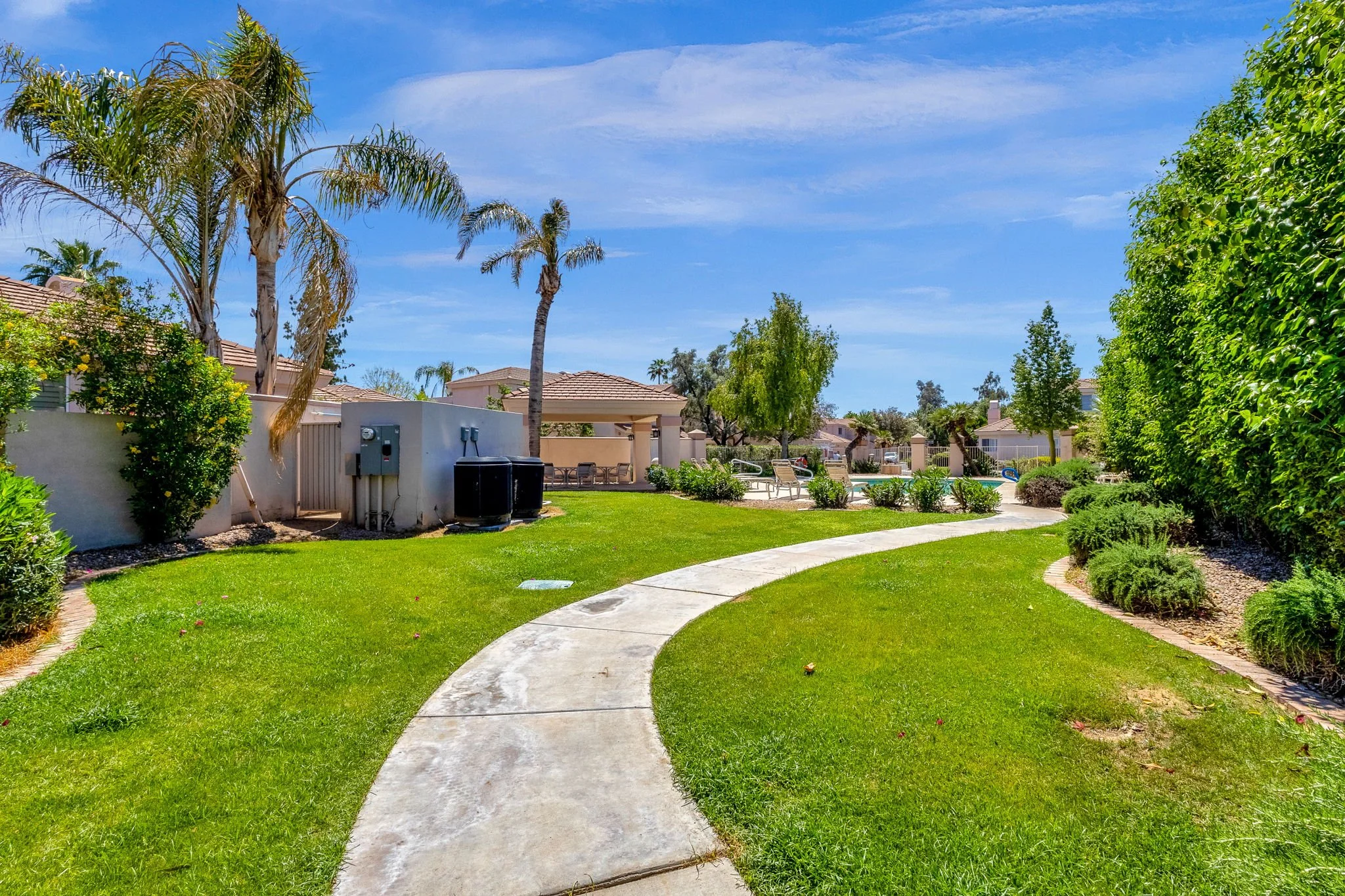 99-web-or-mls-7787-e-via-casta.jpg