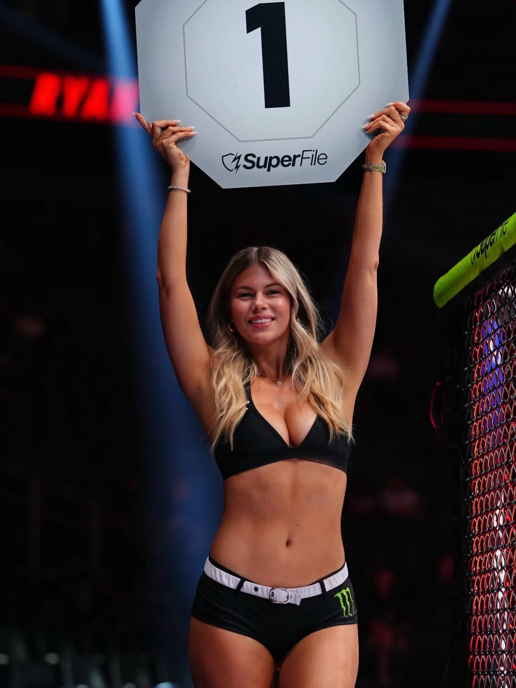 UFC 329 x Studio Sunless x @chrissy_blair 

📸: @jeffbottari

#UFC #UFC329 #UFCInternationalFightWeek