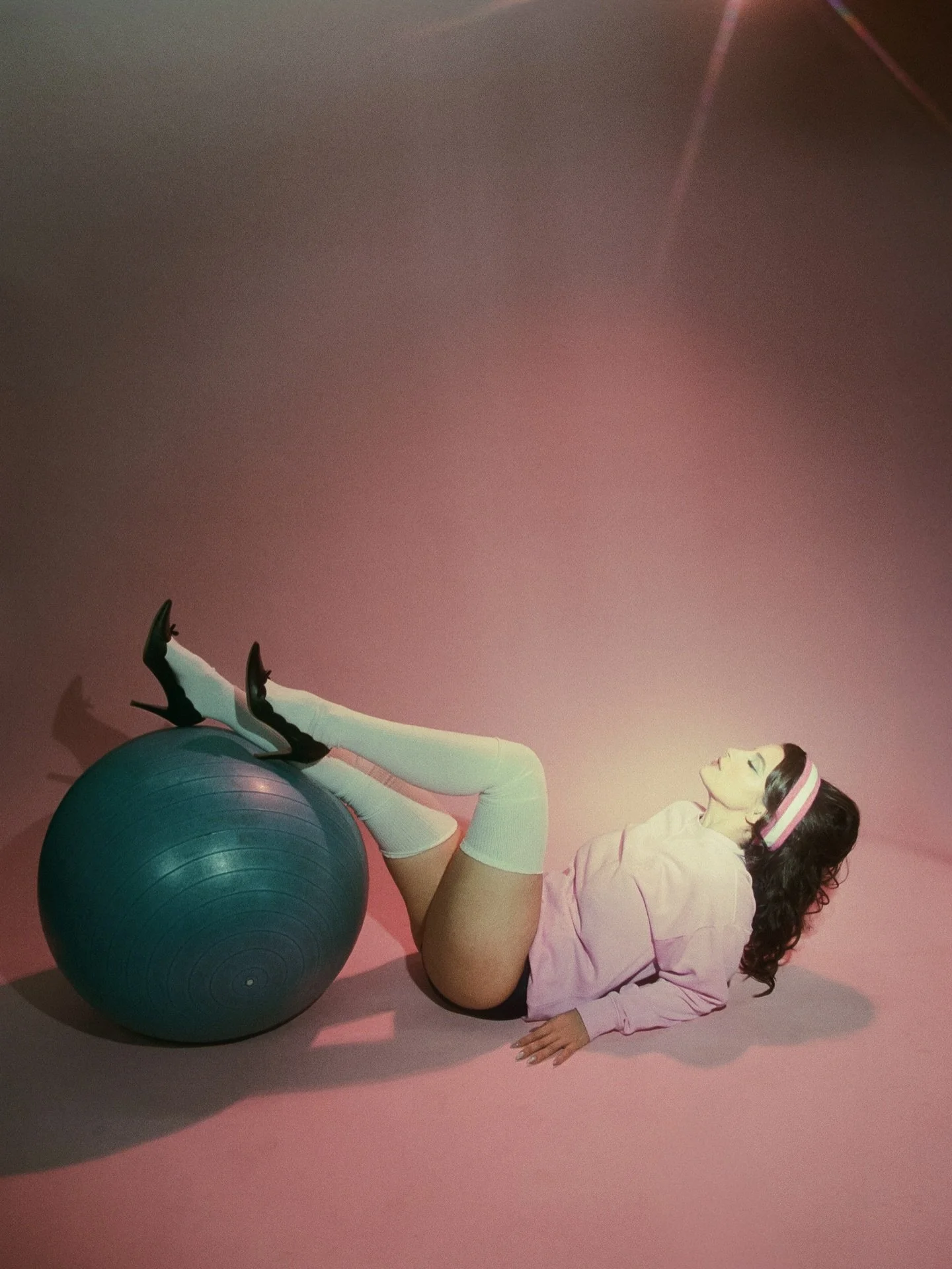 workout barbie @lasirena69 

stylist @krissyhugh 
MUA @makeup_bystacy 
assist @planetclaire.co