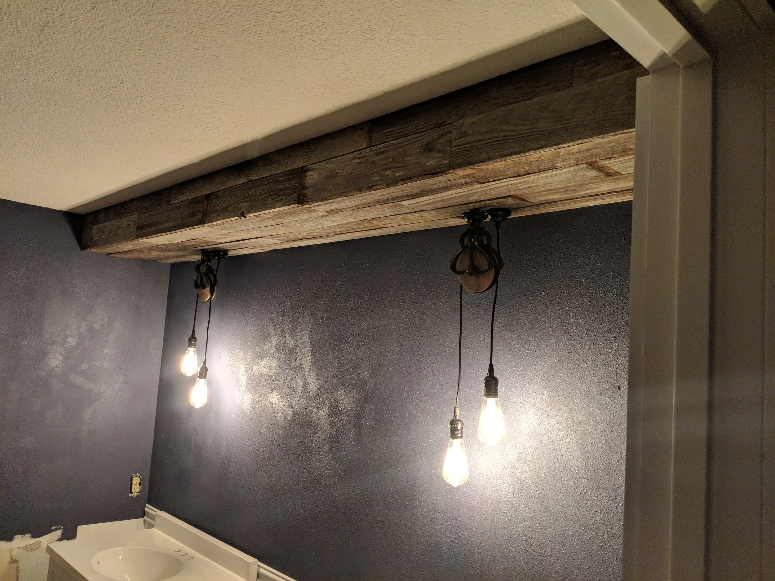 Vaniy lights after.jpeg