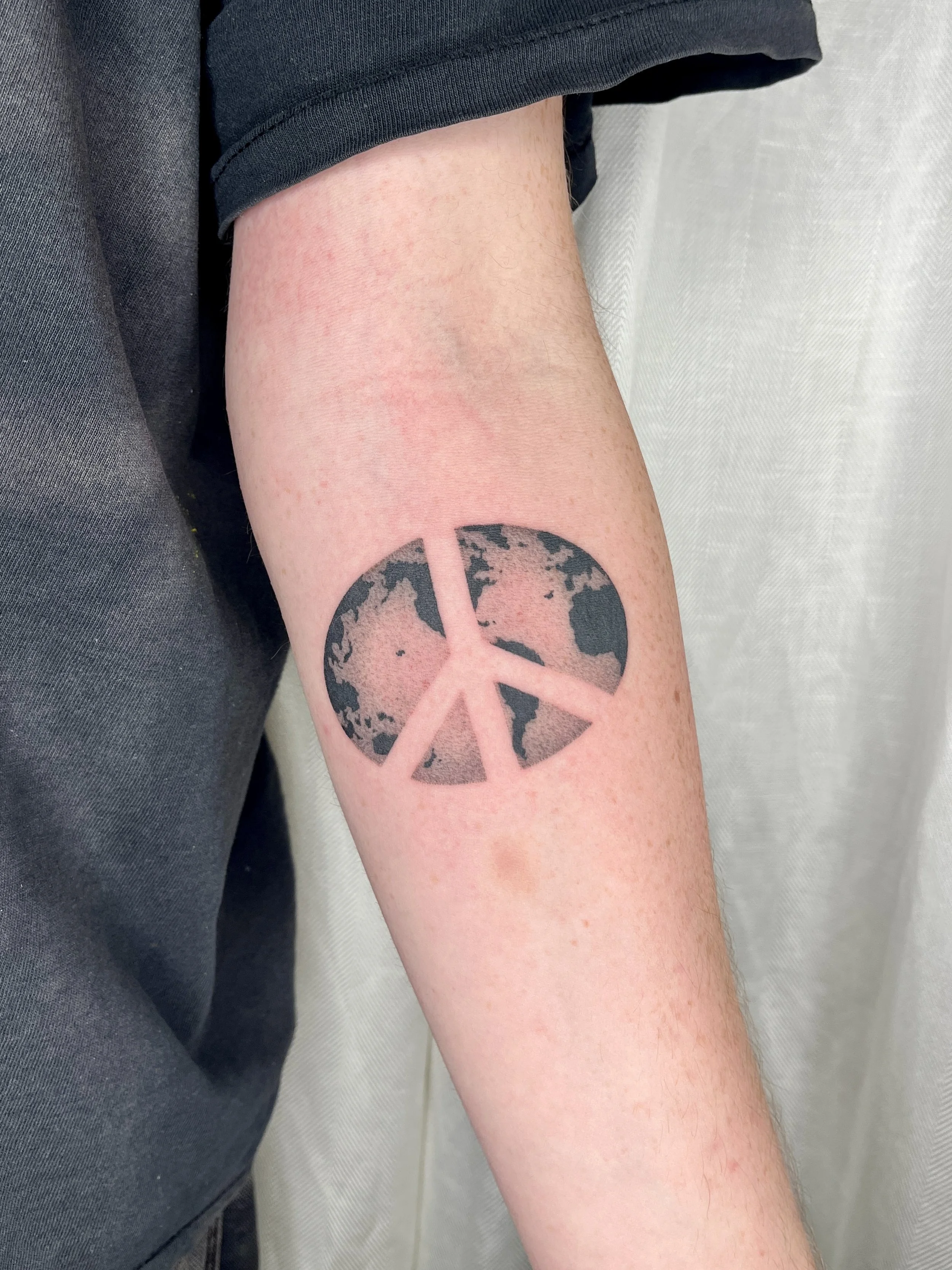 handpoke, 3 hours, 2025