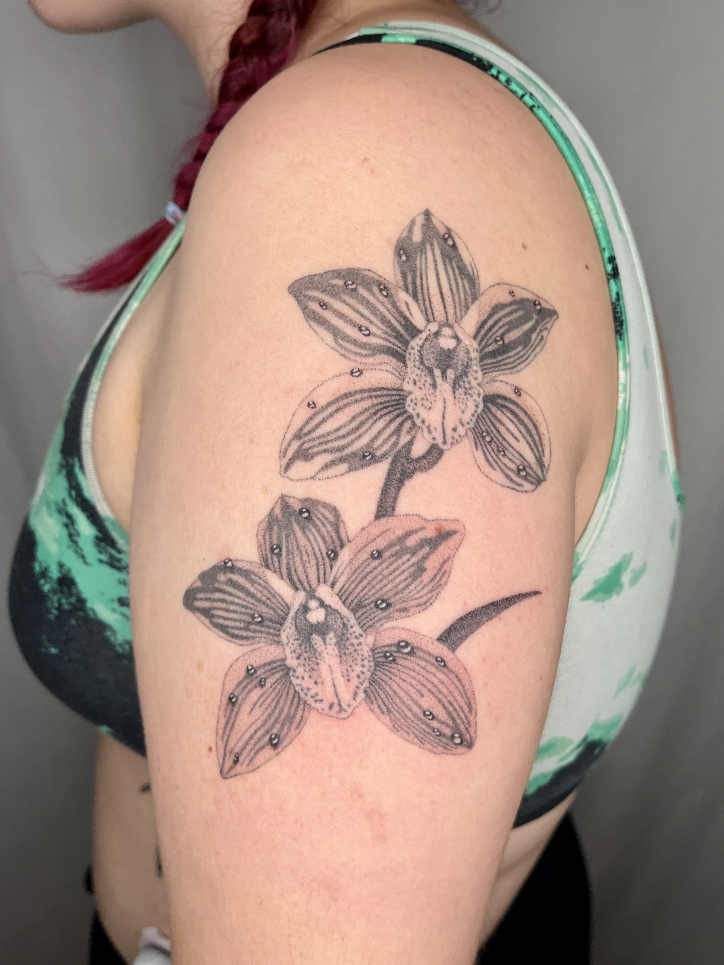 handpoke, 3 sessions, 12 hours