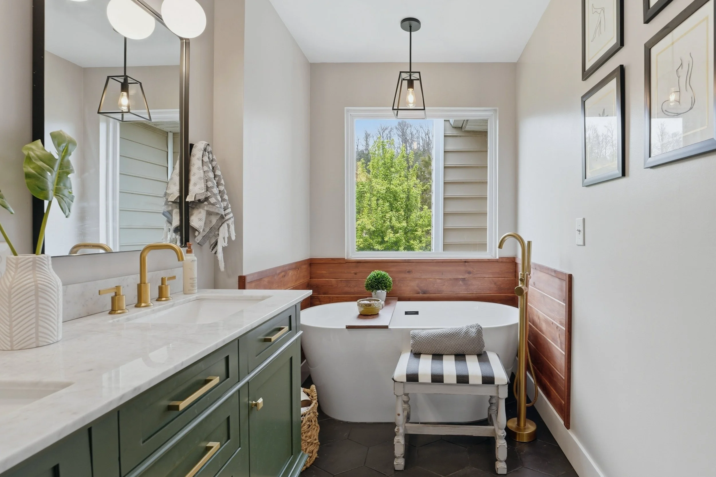 7226 Riverfront Dr-27.jpg