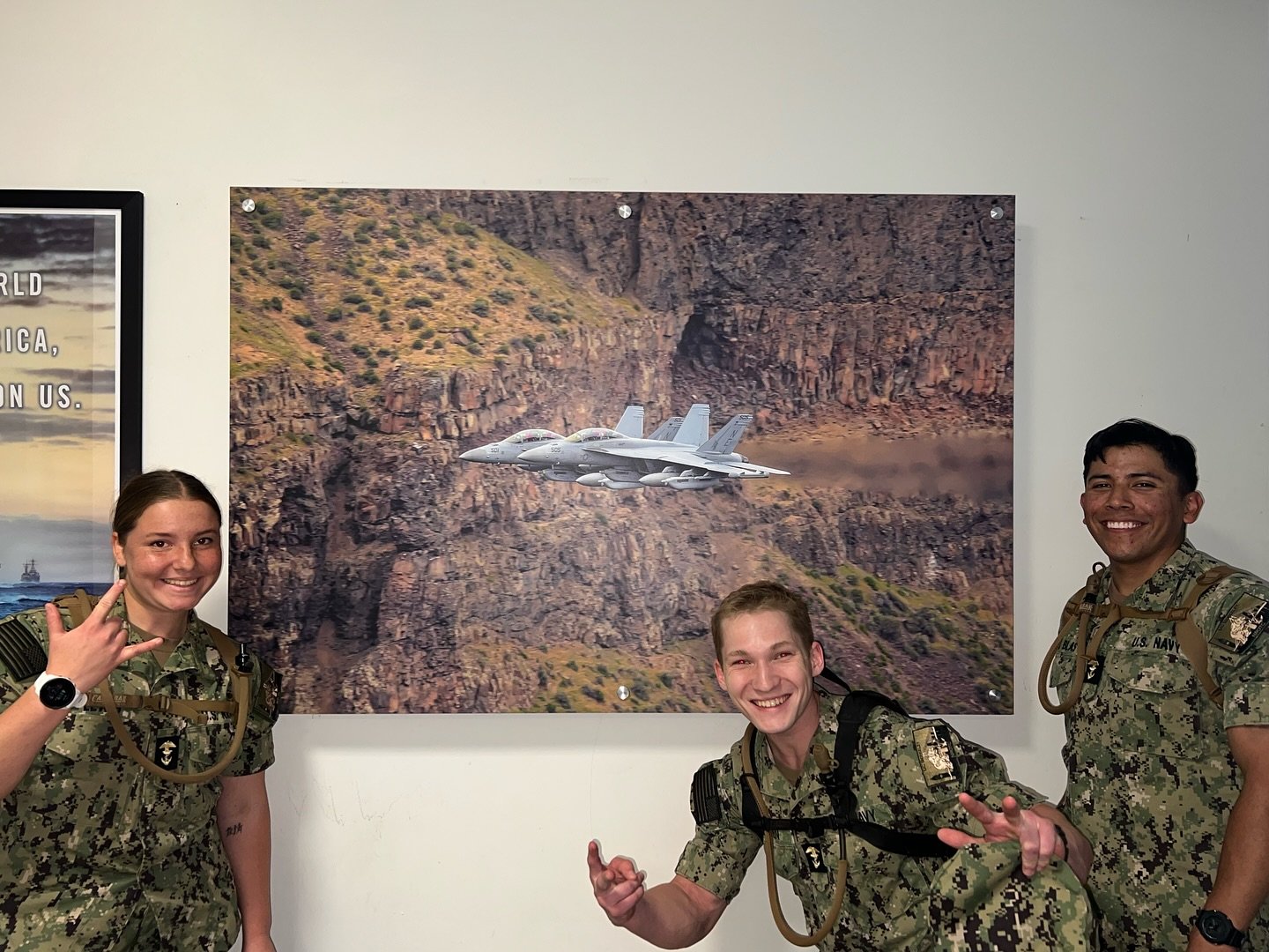 I don&rsquo;t know these kids.

If you&rsquo;d ever been to my pad in DC, you couldn&rsquo;t miss the giant print of my last flight in the military that my mom @victoriaburnsart gifted me

When I moved to Stanford, I could no longer keep it in my apa