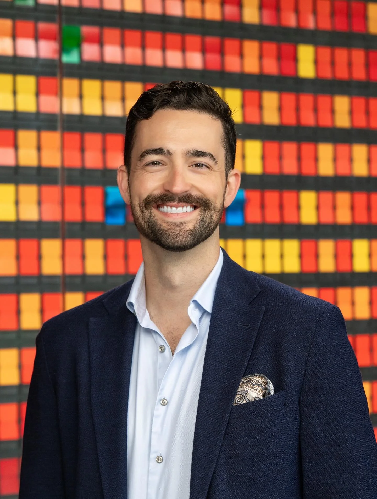 dress for the job you pretend to have
(i added stanford business school to the mix! swipe for last year’s longer-haired law school pic 🥸)