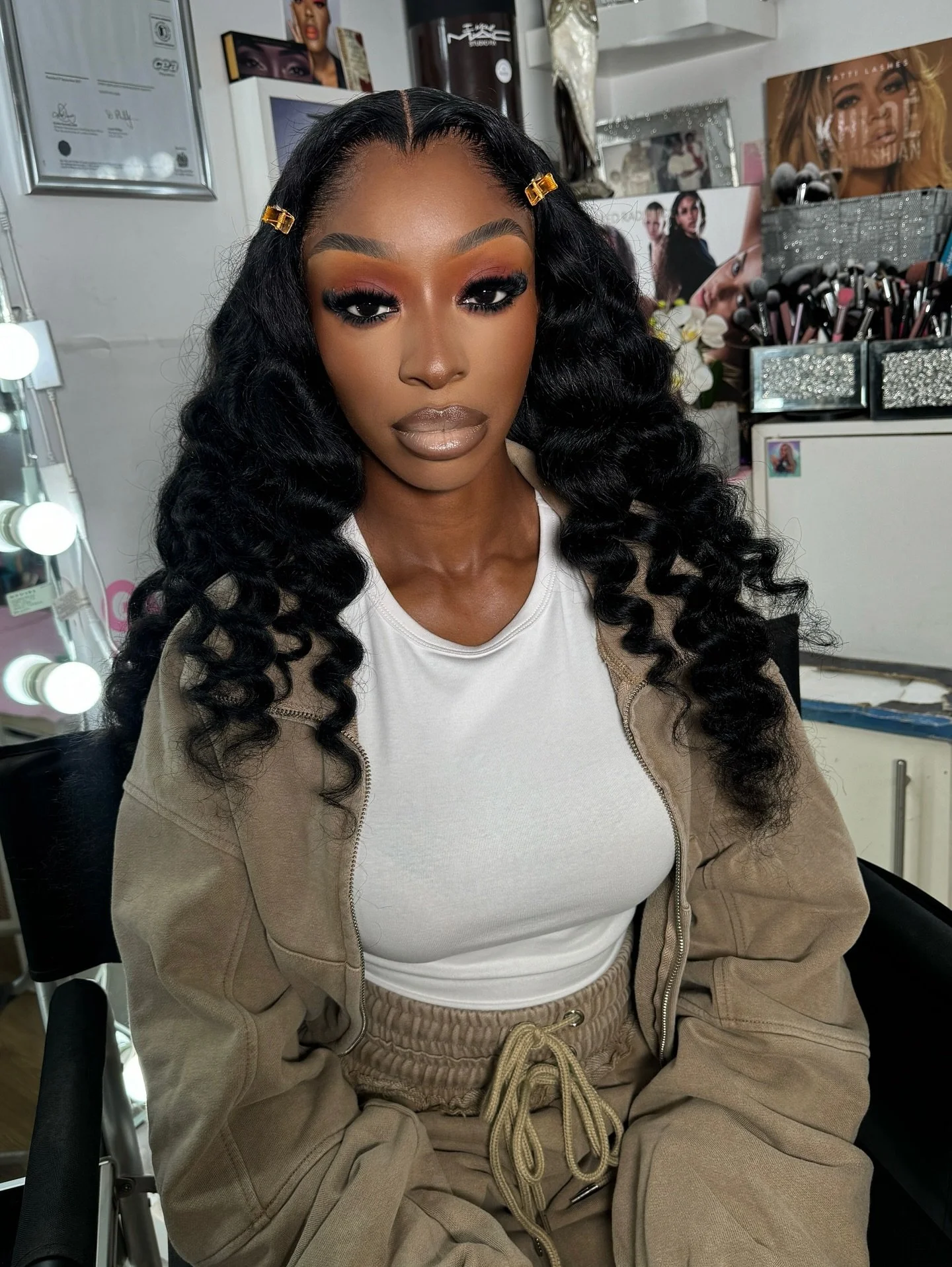 The glam? Effortless. The finish? Flawless.
Because &ldquo;sitting pretty&rdquo; is a full-time job 😌
Double tap if you love a clean beat 💄✨

Doll @itsdeeoriginaal_ 
Hair @cmhairuk 

#londonmua #mua #eastlondonmua #softglam #ukmakeupartist #makeup
