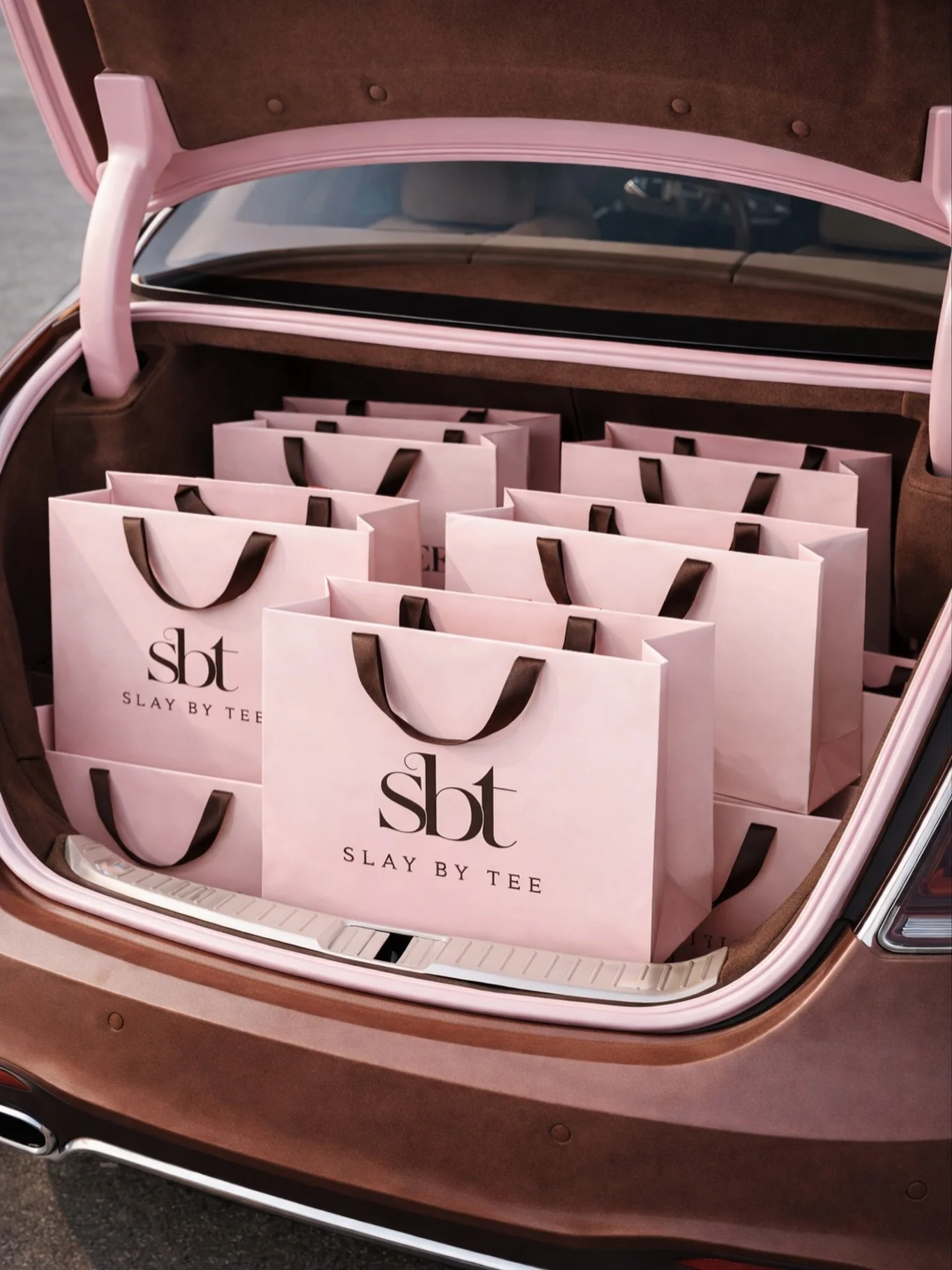 Goodie bags are packed and ready to go 🤍✨ 

Every detail, every touch, intentional. 

Tomorrow, we bring it all to life 🥂👩🏾&zwj;🎨