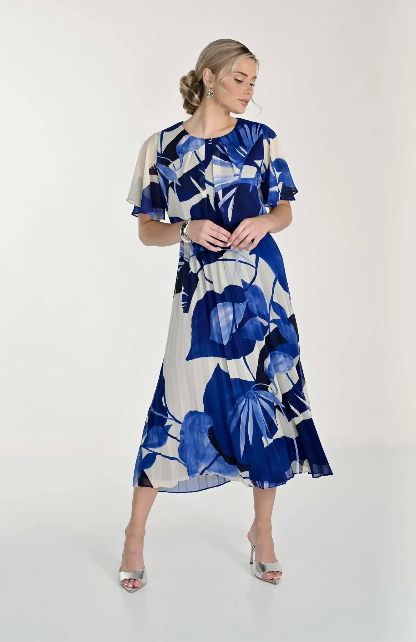 Frank Lyman Blue Floral Short-Sleeve Dress