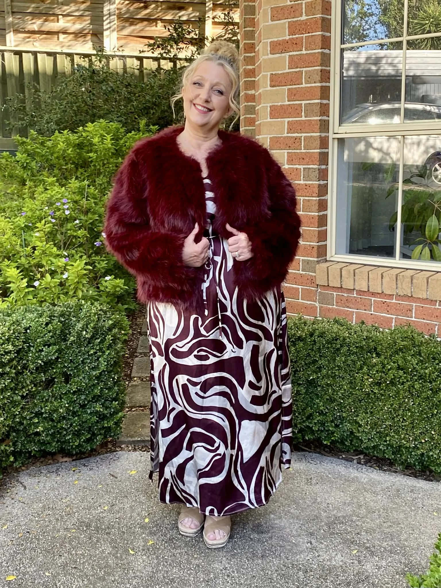 YEST CURVE satin dress & maron jacket