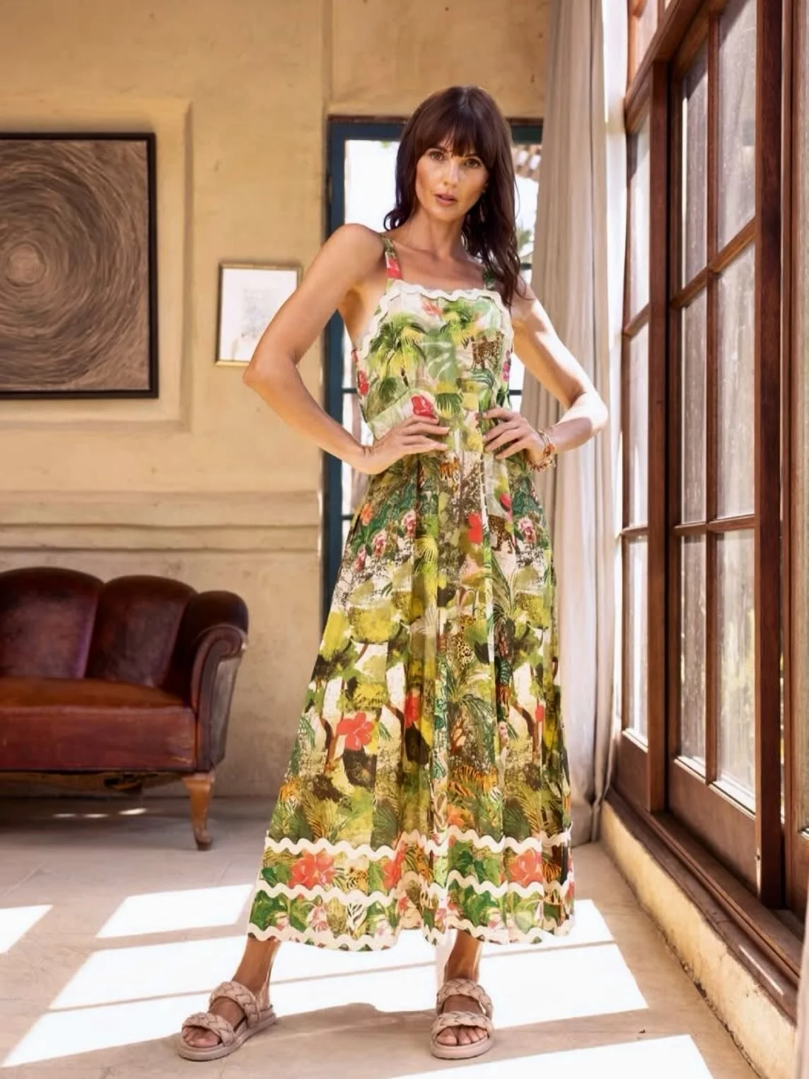 Summer style by Escape!💚 In store At Ritz, plus a gift with purchase!🎁 
#summerdresses #holidaystyle #festiveseason #shoplocal #ritzofrosanna